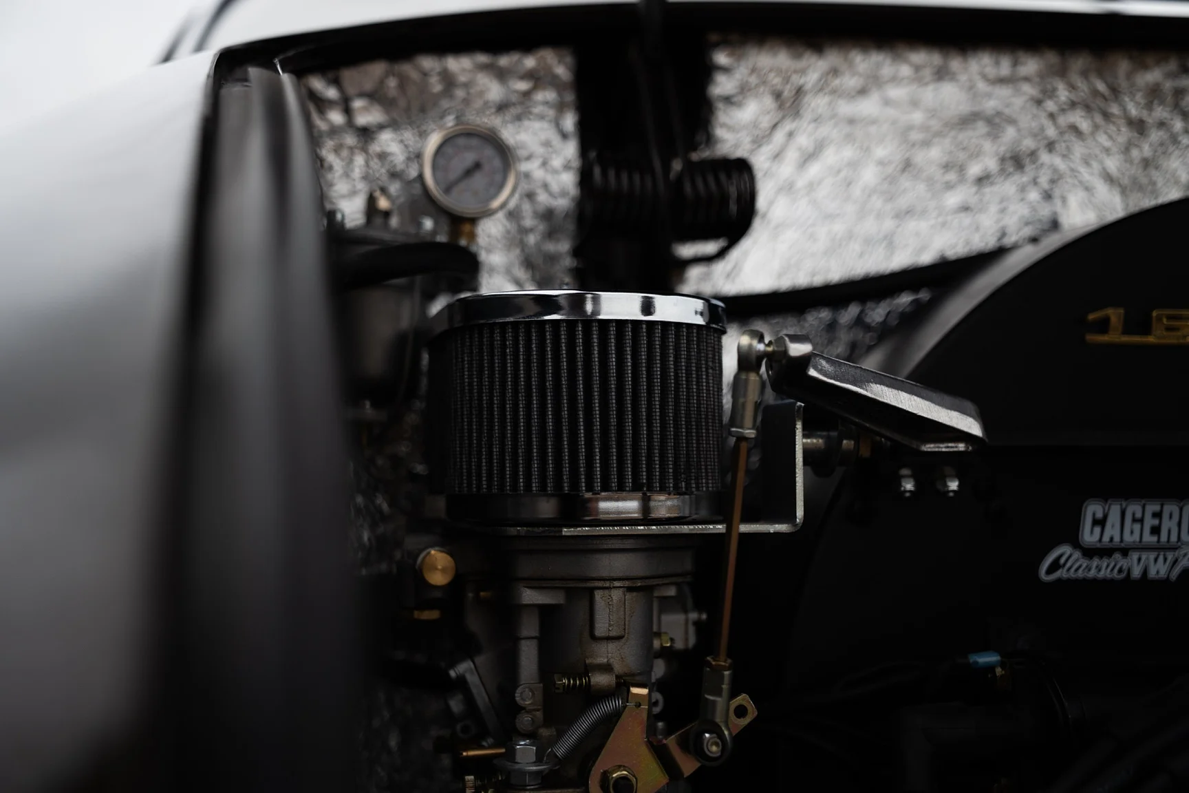 Image of 1962 Volkswagen 1200 Karmann Coupe mechanics (2)