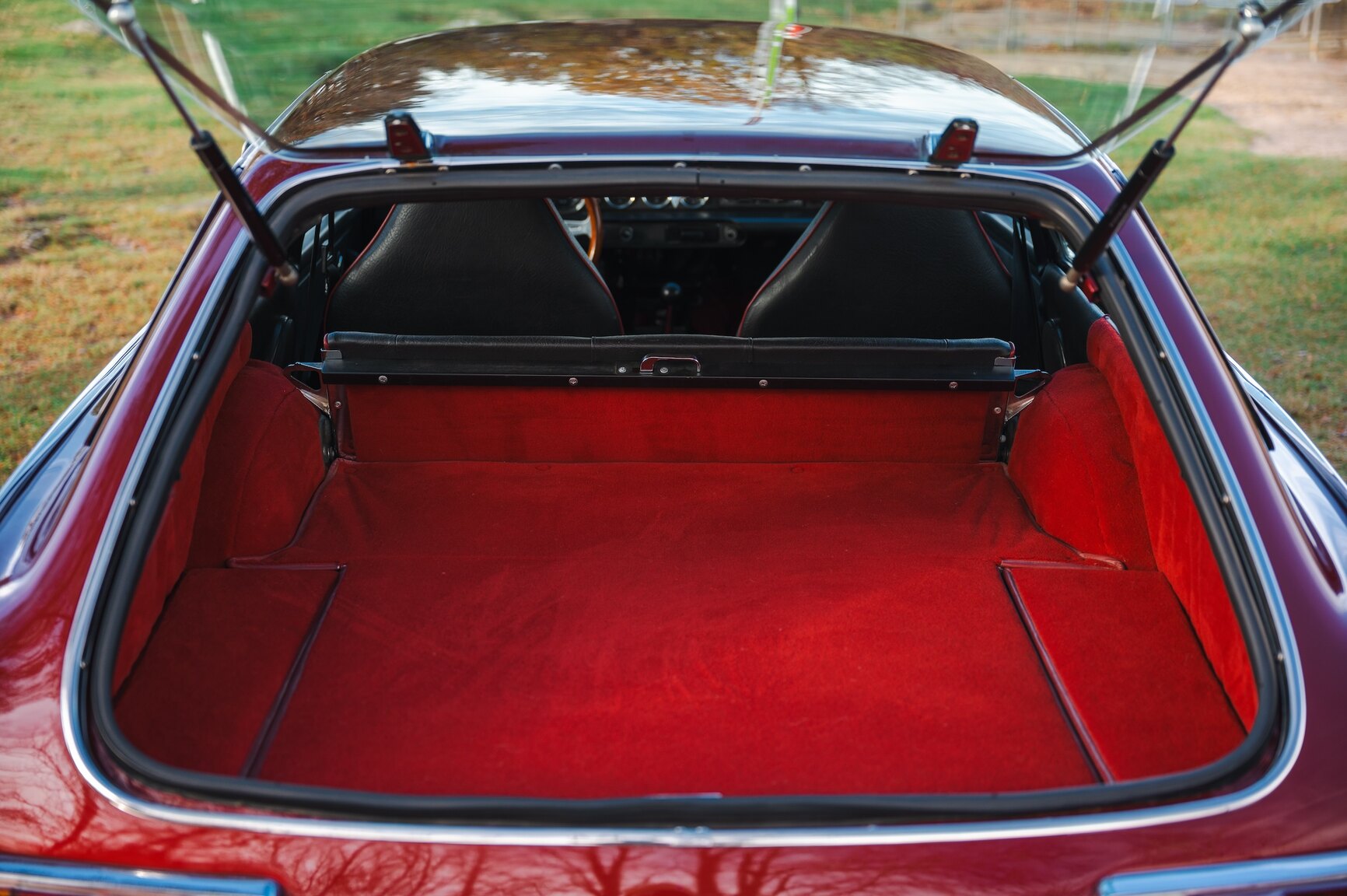Interior image of 1972 Volvo 1800 ES