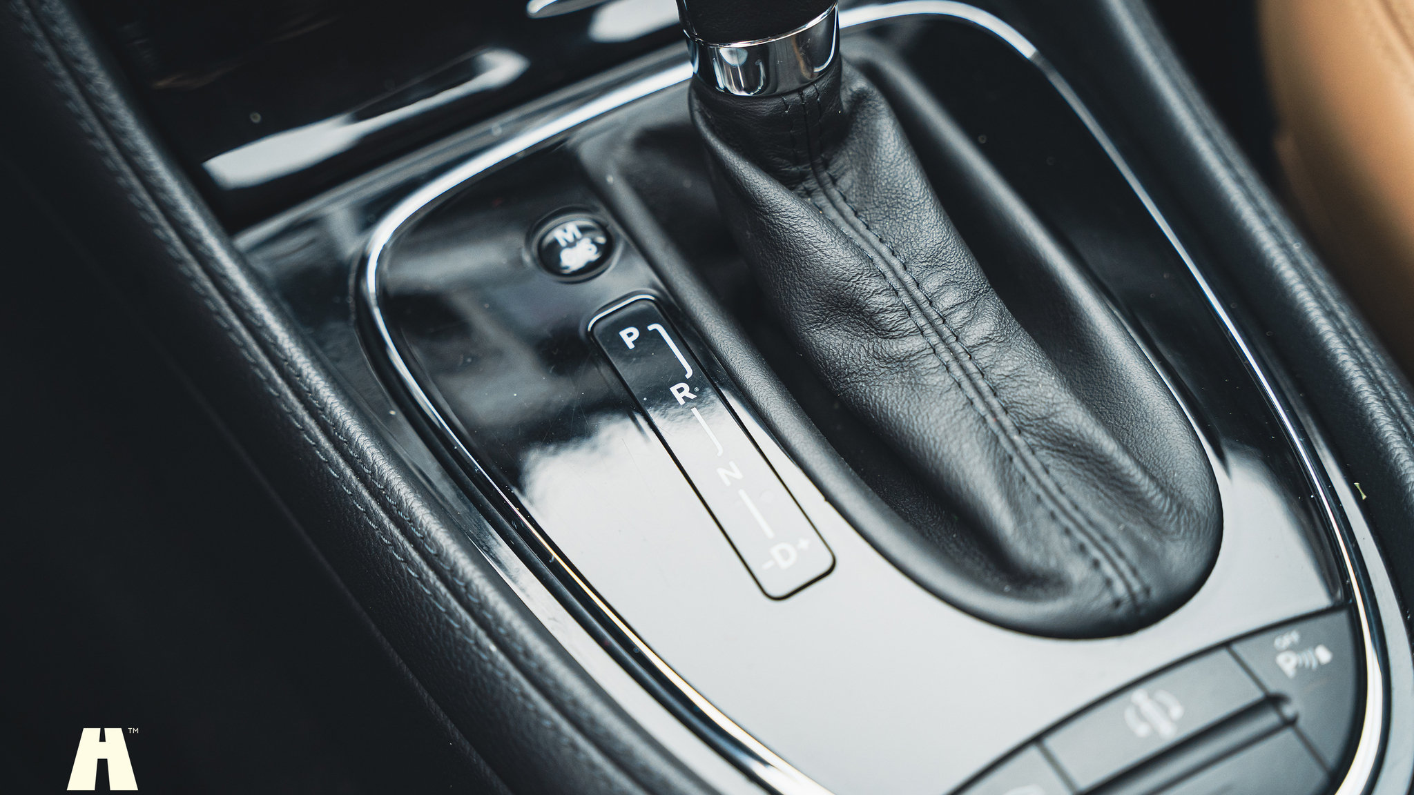 Innenraumfoto von 2008 Mercedes-Benz CLS 63 AMG (42)