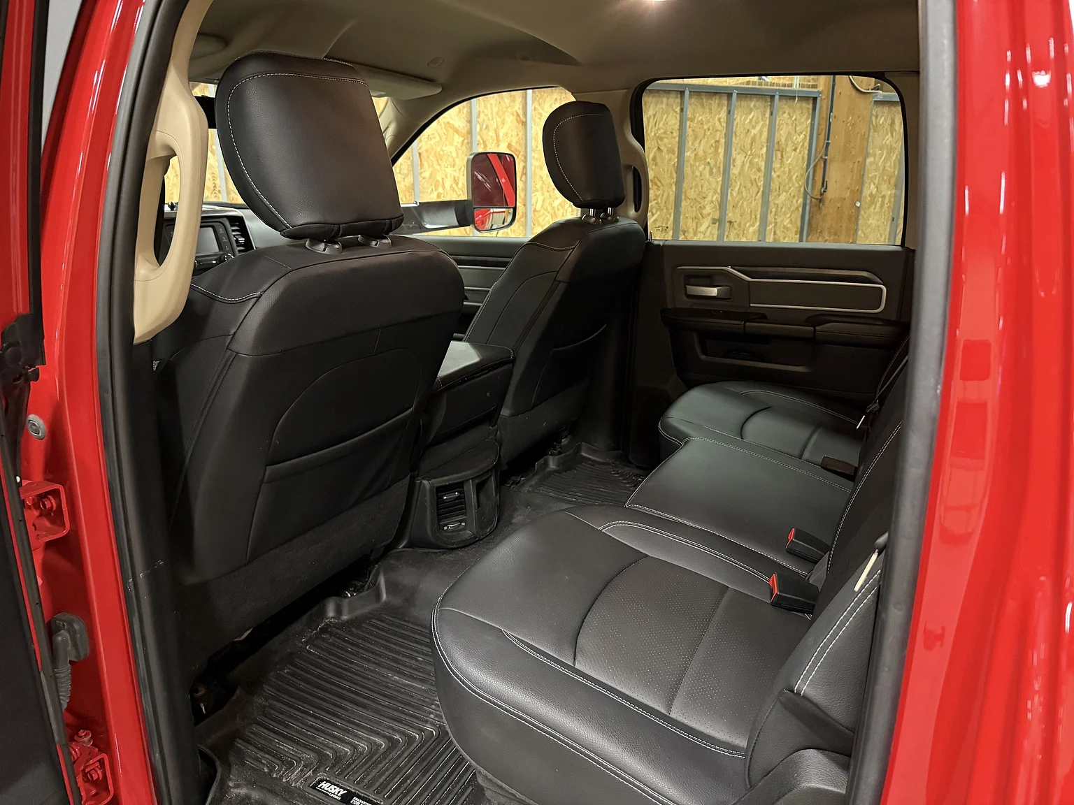 Interiörbild 2020 Dodge Ram 2500 Overland (27)