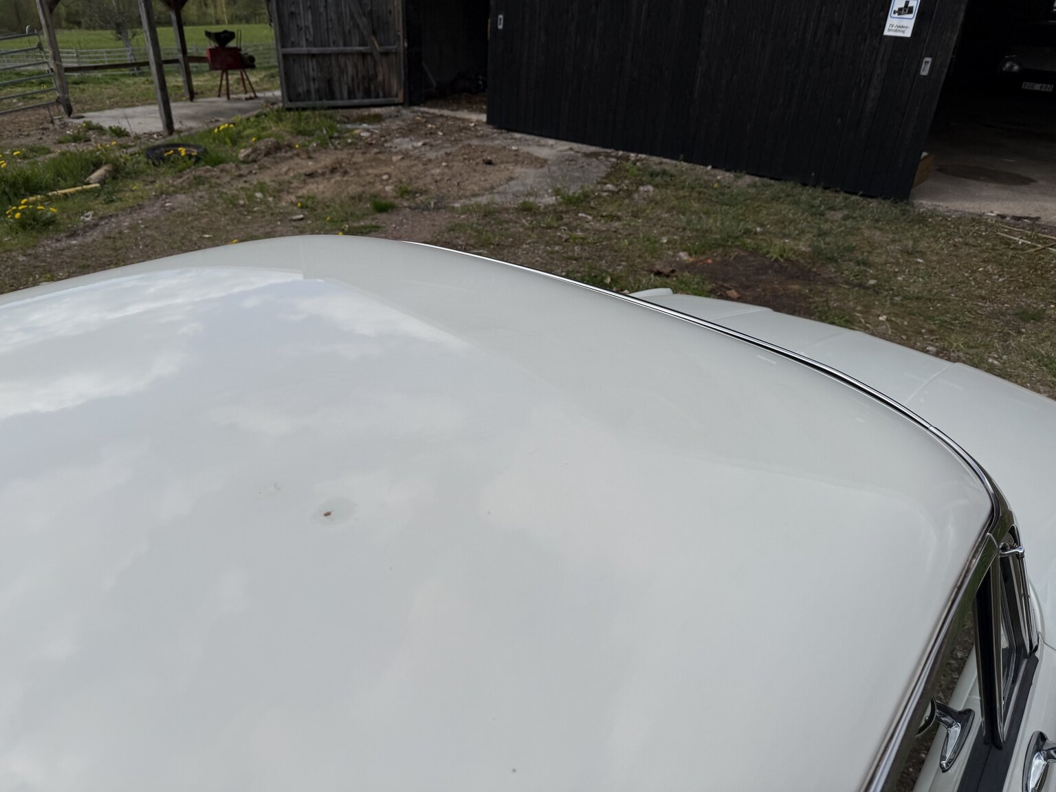 Exterior image of 1967 Rover 2000 TC 2.0 OHC