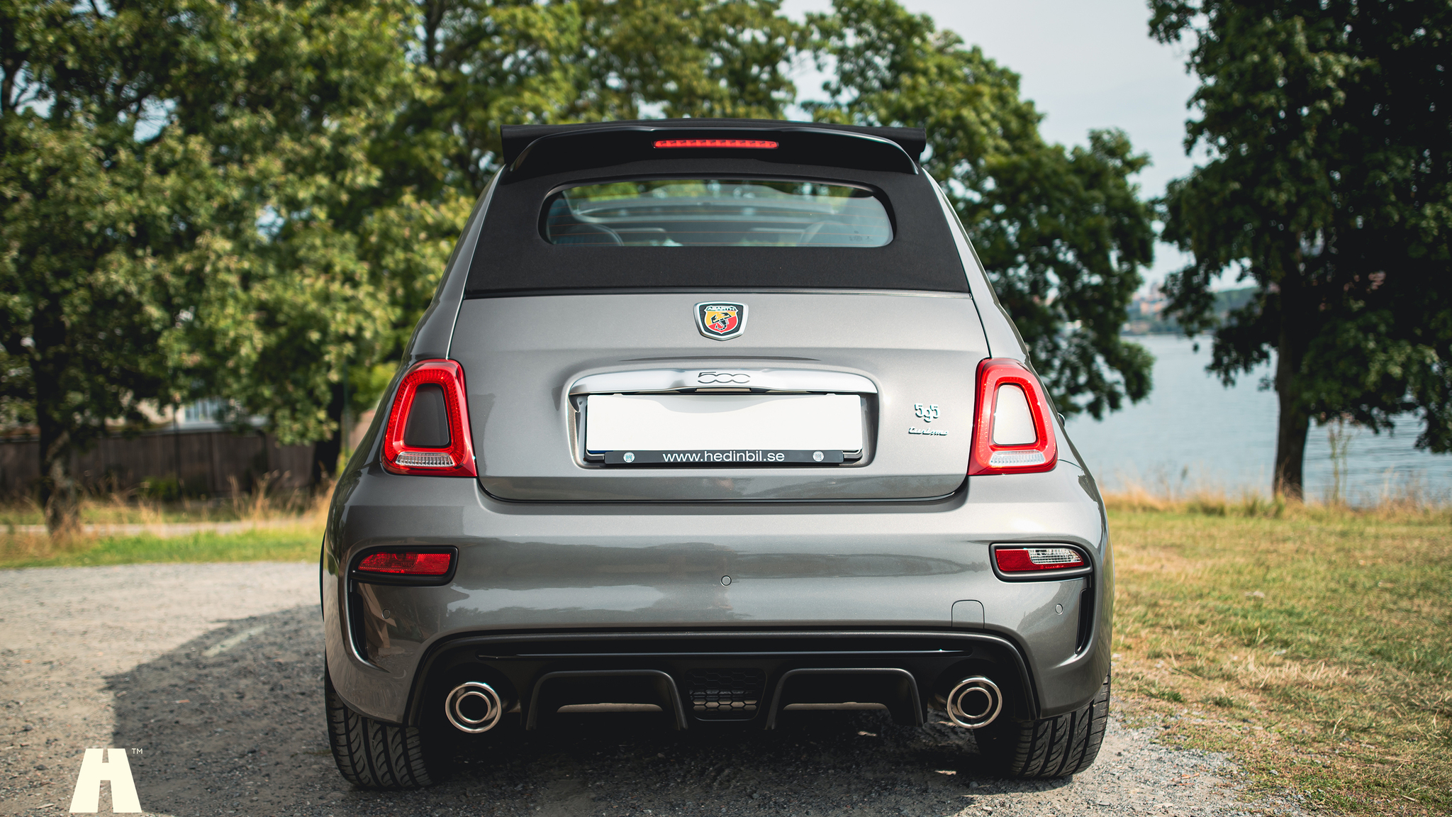 Exteriörbild på 2018 Abarth 595 Turismo CAB