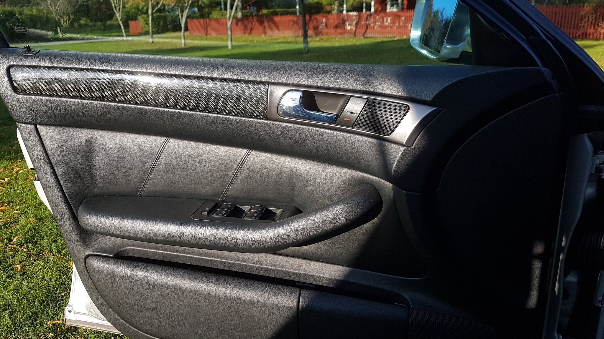 Innenraumfoto von 2000 Audi S6 Avant