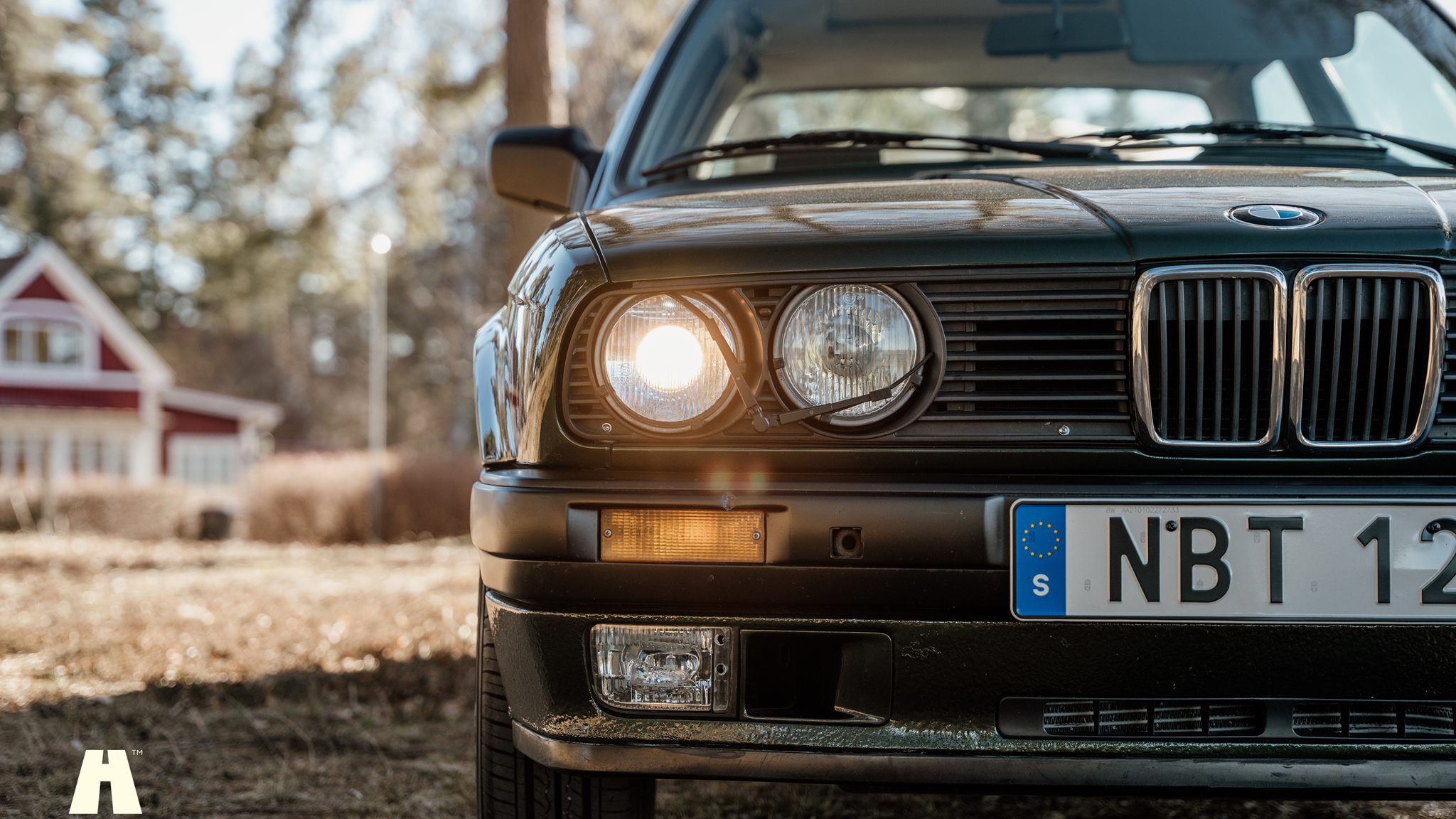 Exterior image of 1988 BMW 325 Coupé (14)