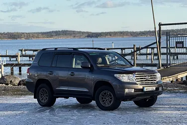 #<Image:0x00007fa04c9fba48>