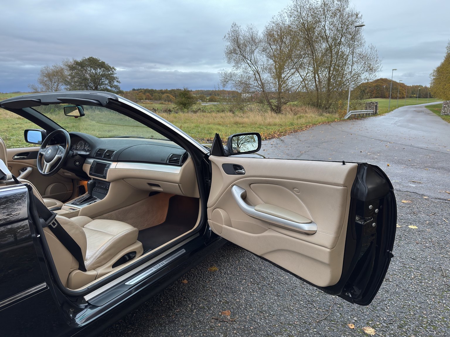 Interiörbild 2001 BMW 325IA CAB