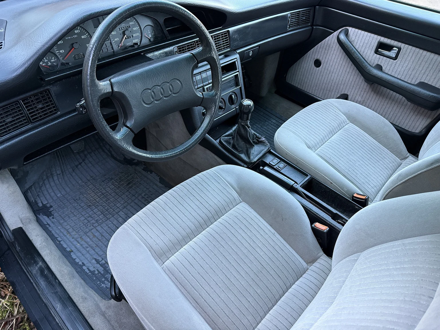 Interiörbild 1990 Audi 100 Avant (1)