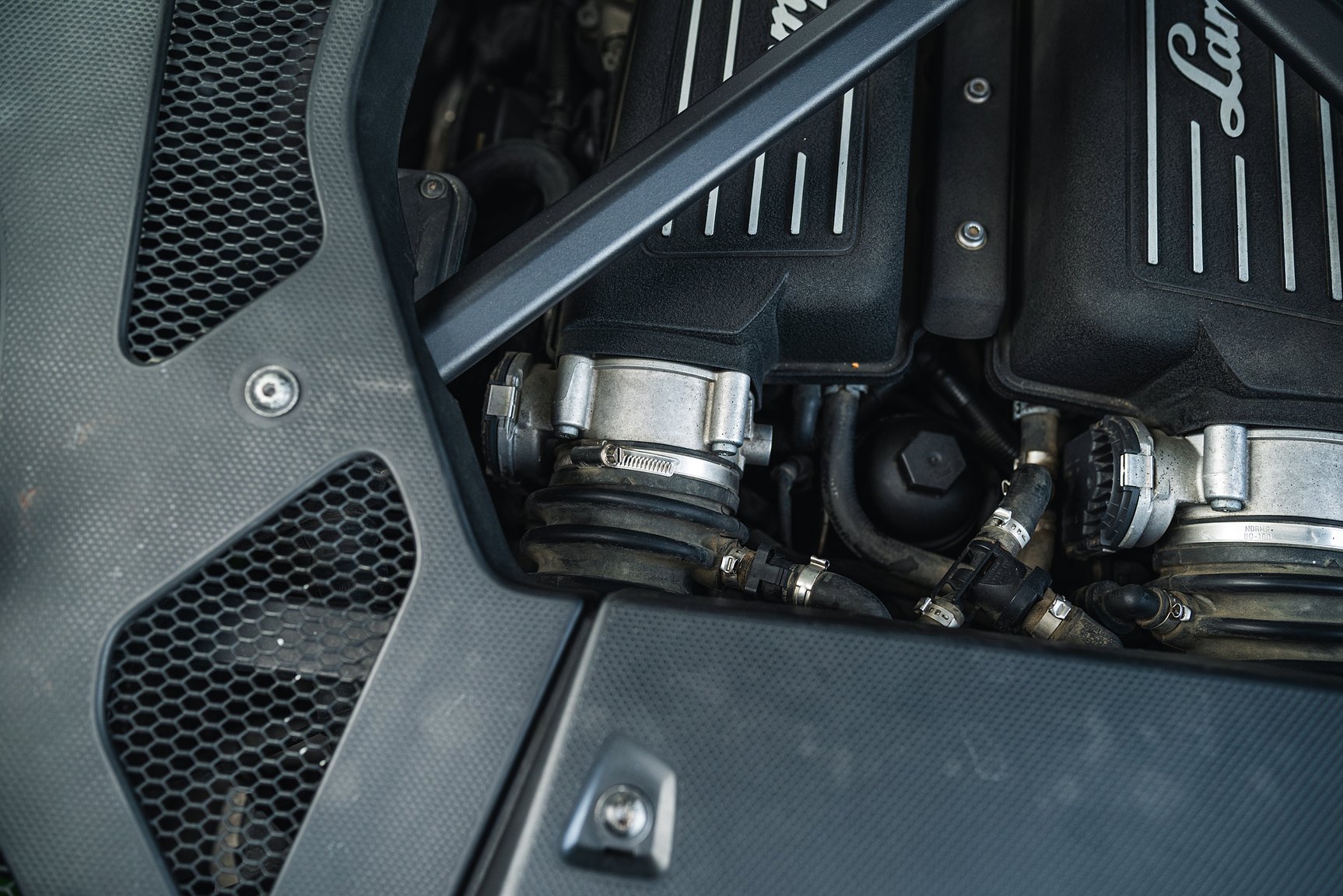 Image of 2016 Lamborghini Huracan LP-610-4 mechanics
