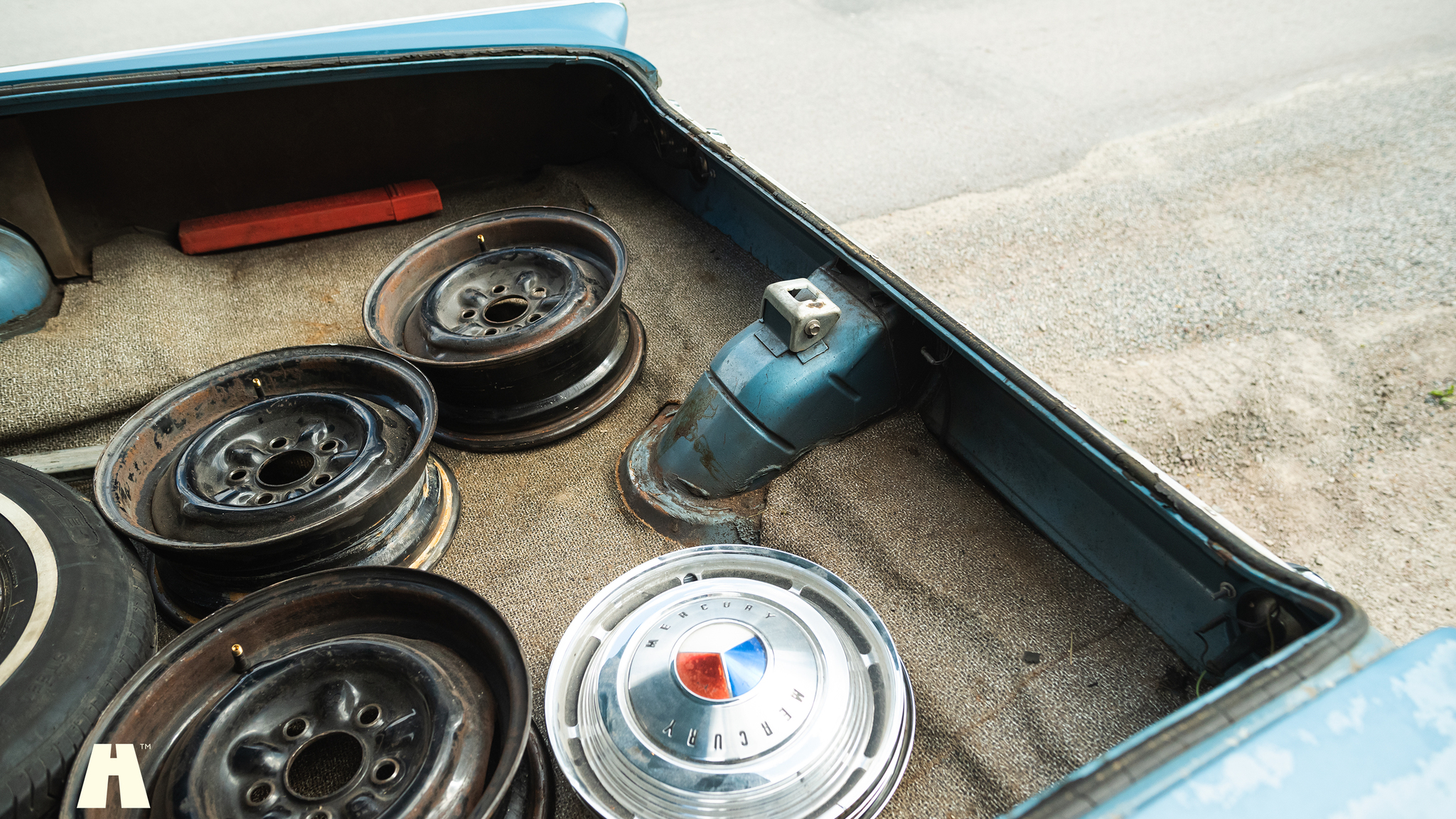 Interior image of 1963 Mercury Monterey Custom 4-door (81)