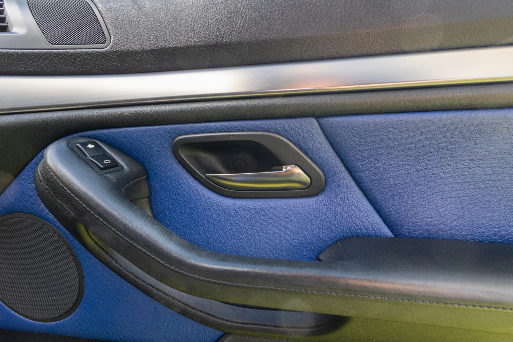Innenraumfoto von 2002 BMW M5 E39 (88)