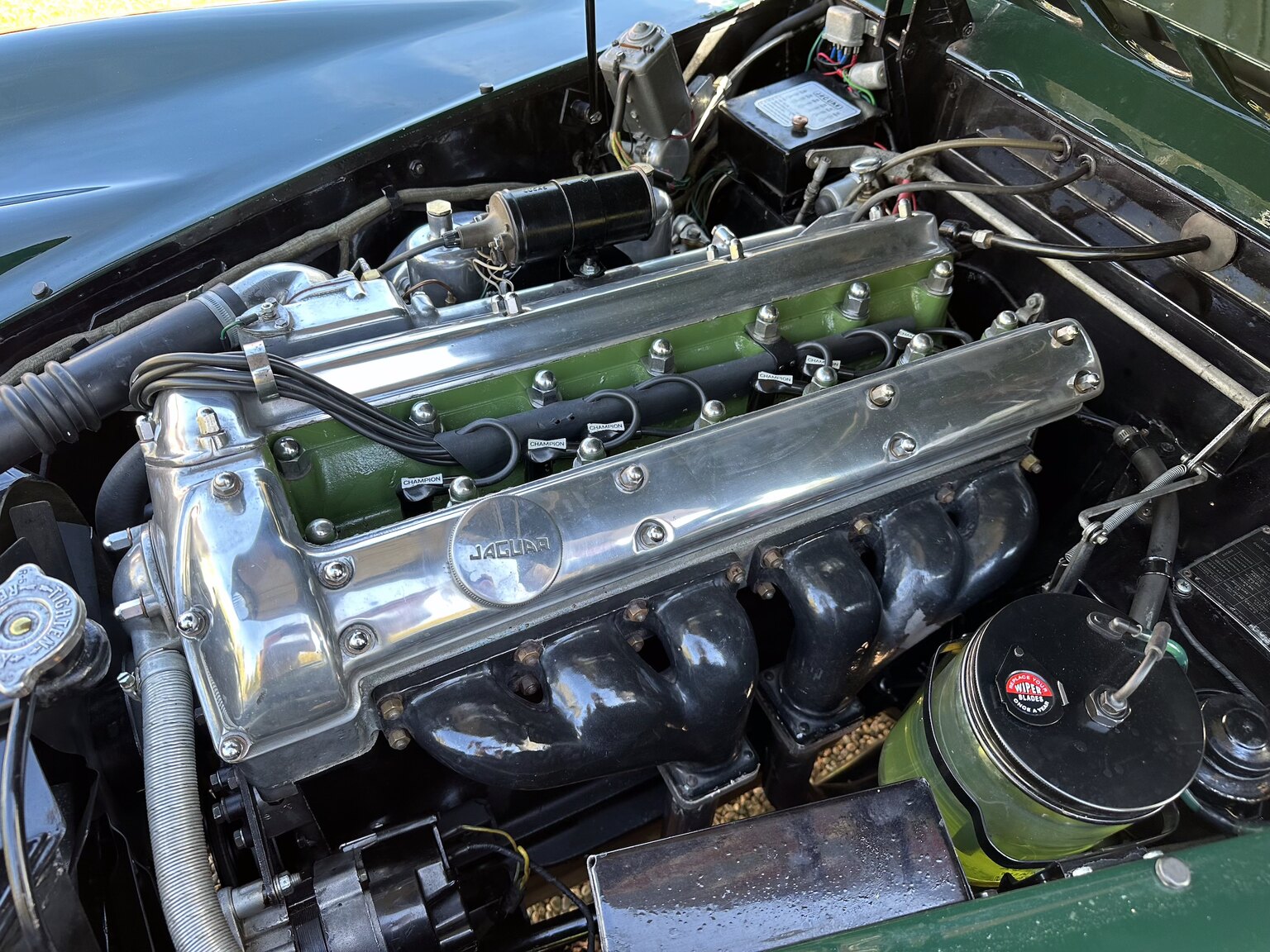 Image of 1958 Jaguar XK150 mechanics