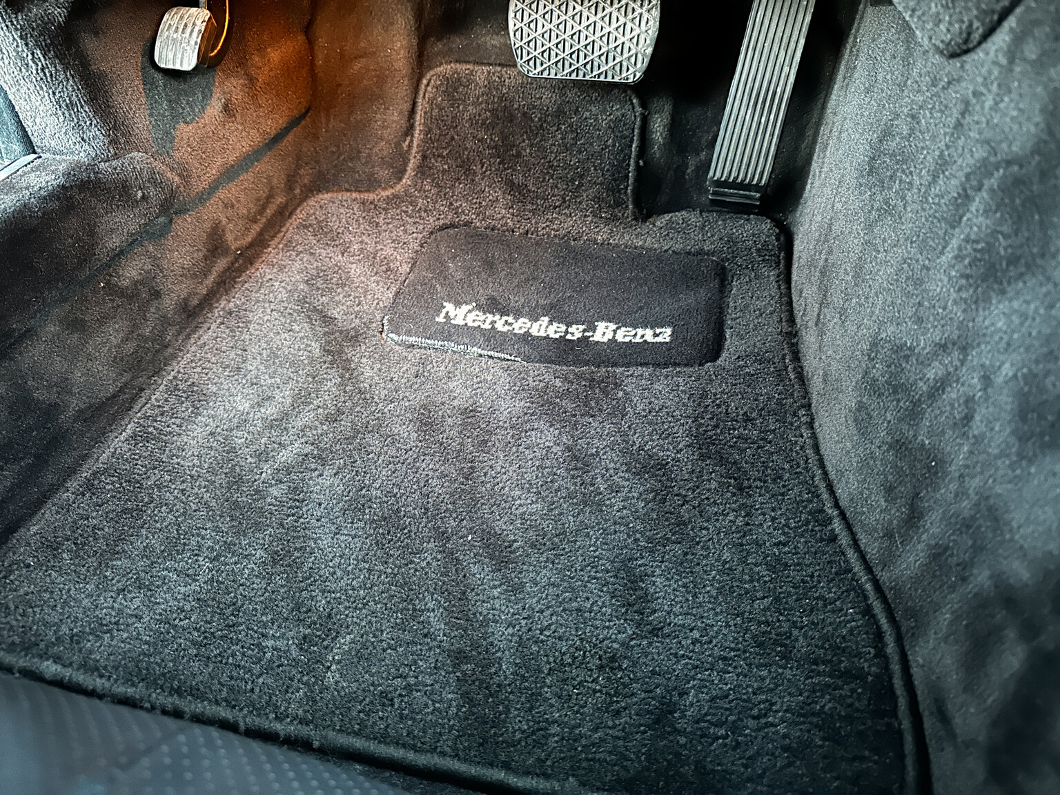 Innenraumfoto von 1990 Mercedes-Benz SL500