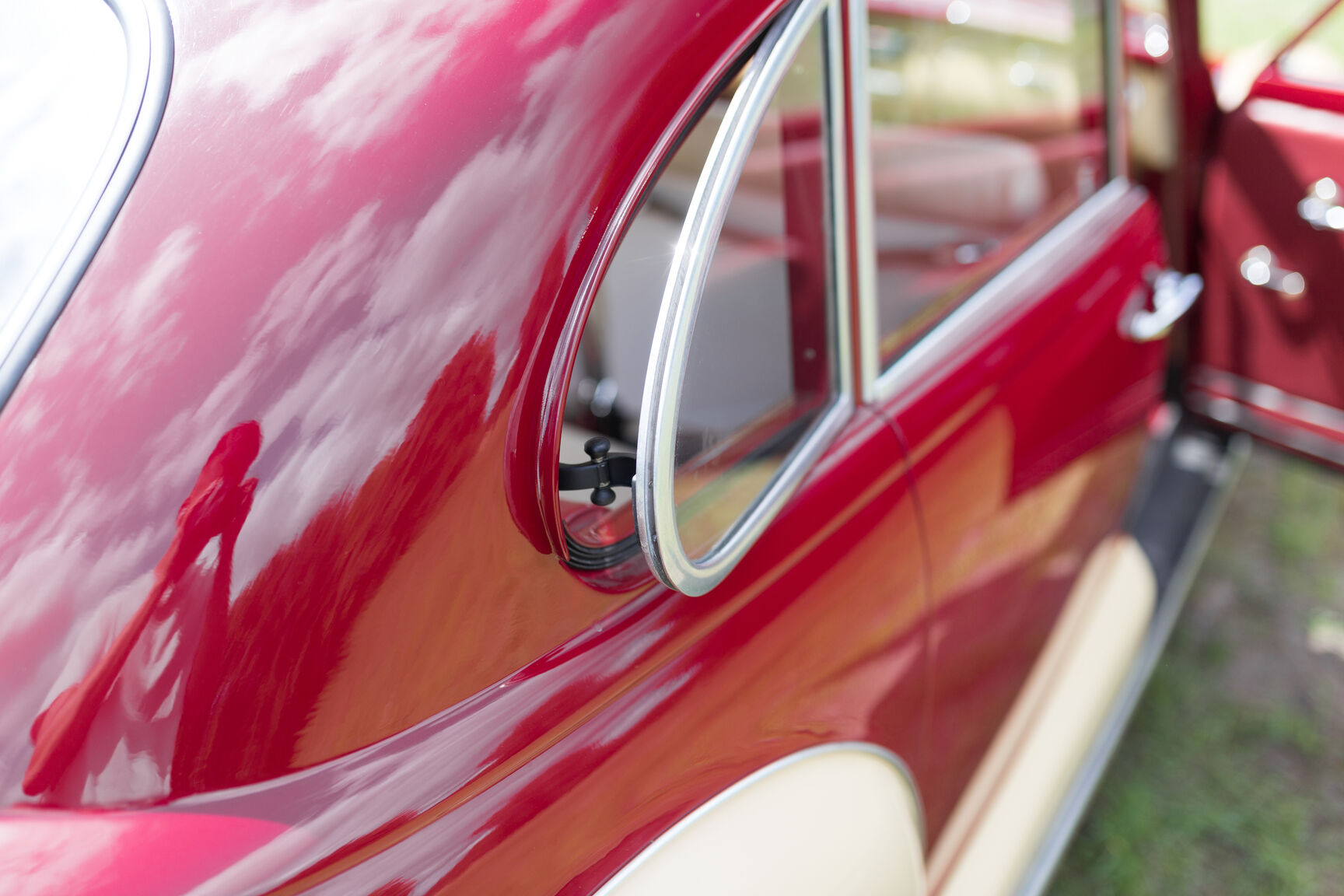 Exterior image of 1955 BMW 501 A Deluxe V8
