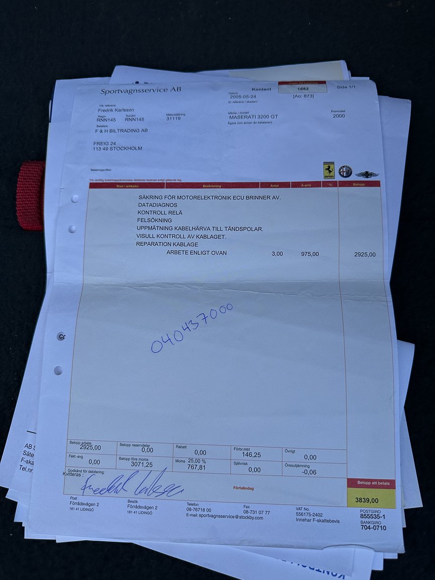 Documentation for 2000 Maserati 3200 GT