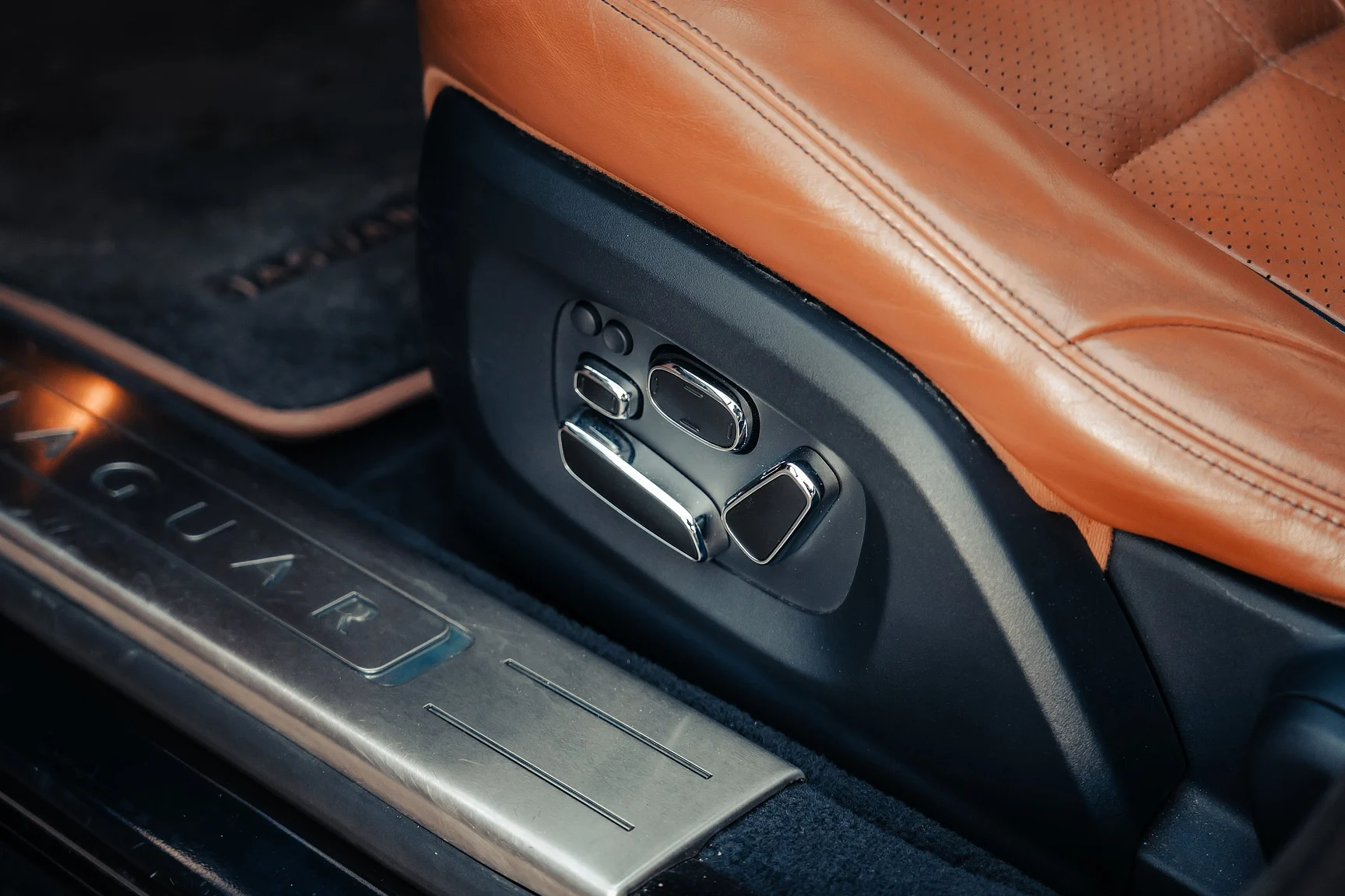 Interiörbild 2012 Jaguar XJ (4)