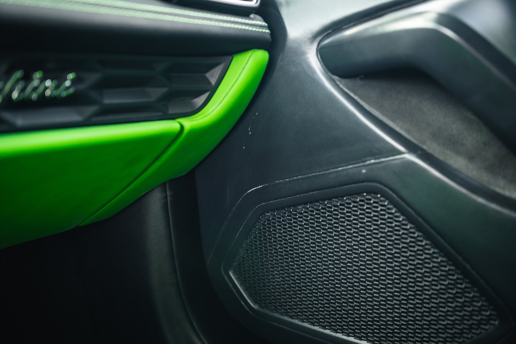 Innenraumfoto von 2016 Lamborghini Huracan LP-610-4