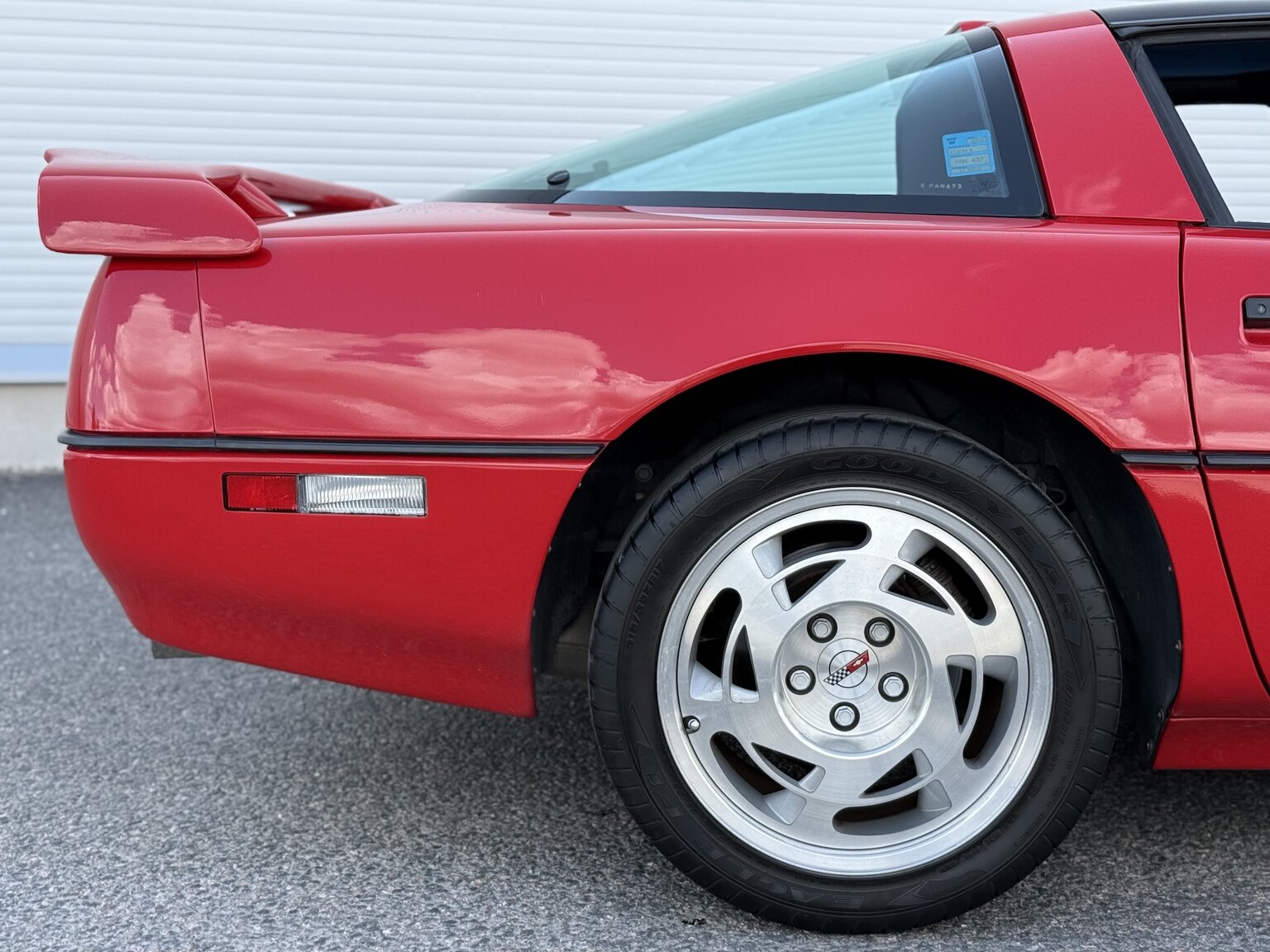 Exterior image of 1990 Chevrolet Corvette ZR-1 Targa