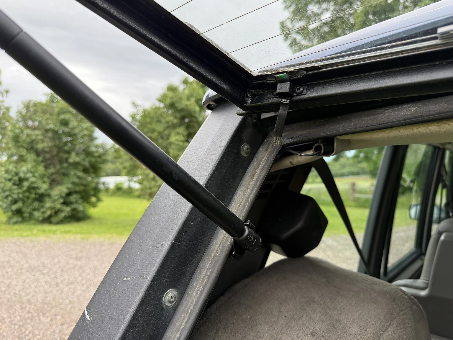 Innenraumfoto von 1990 Range Rover Vogue SE 3.9 (92)