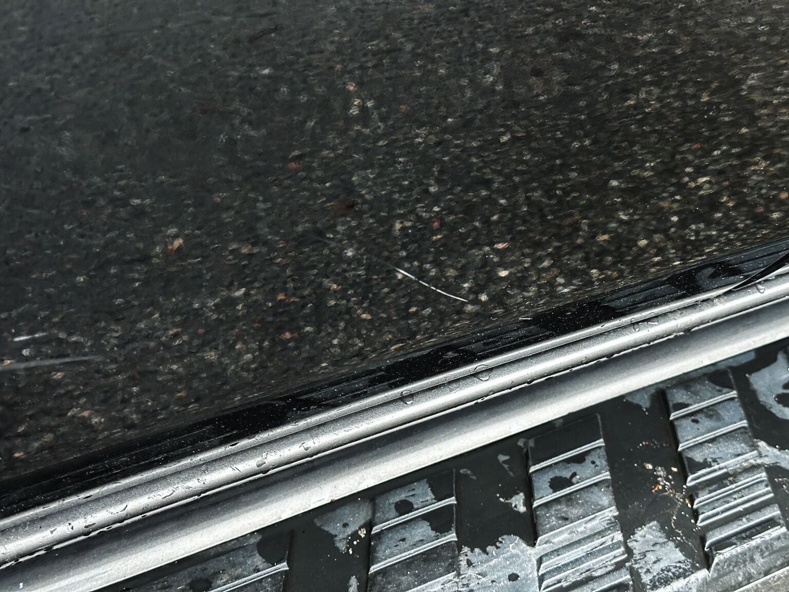 Exterior image of 2004 Toyota Land Cruiser