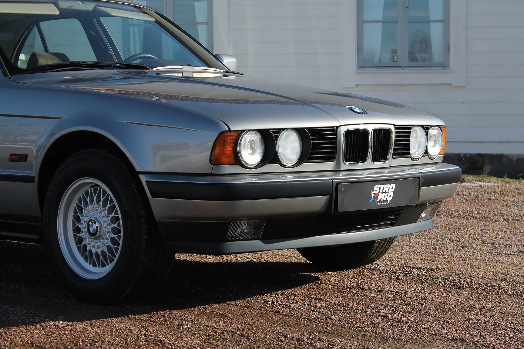 Exteriörbild på 1988 BMW 535i - NO RESERVE (1)