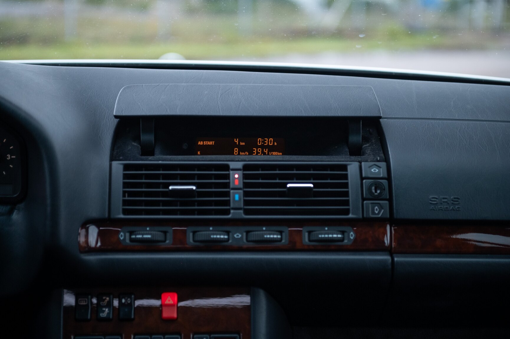 Interior image of 1992 Mercedes-Benz 500 SE