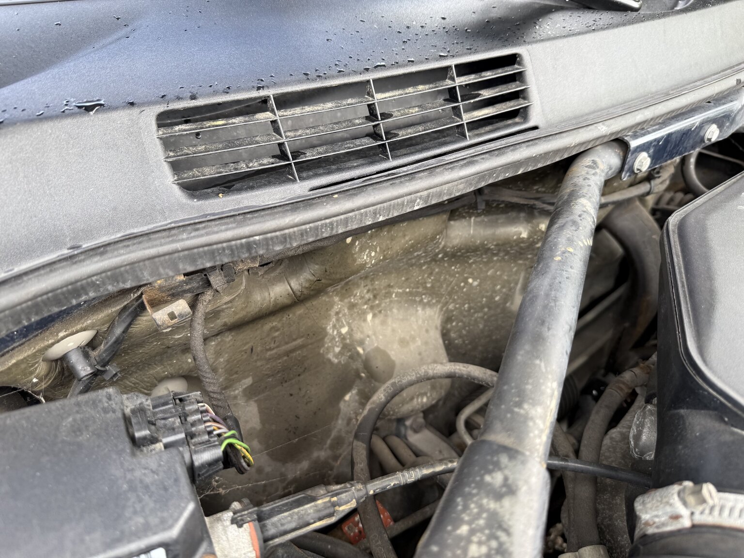 Image of 1997 SAAB 900 mechanics