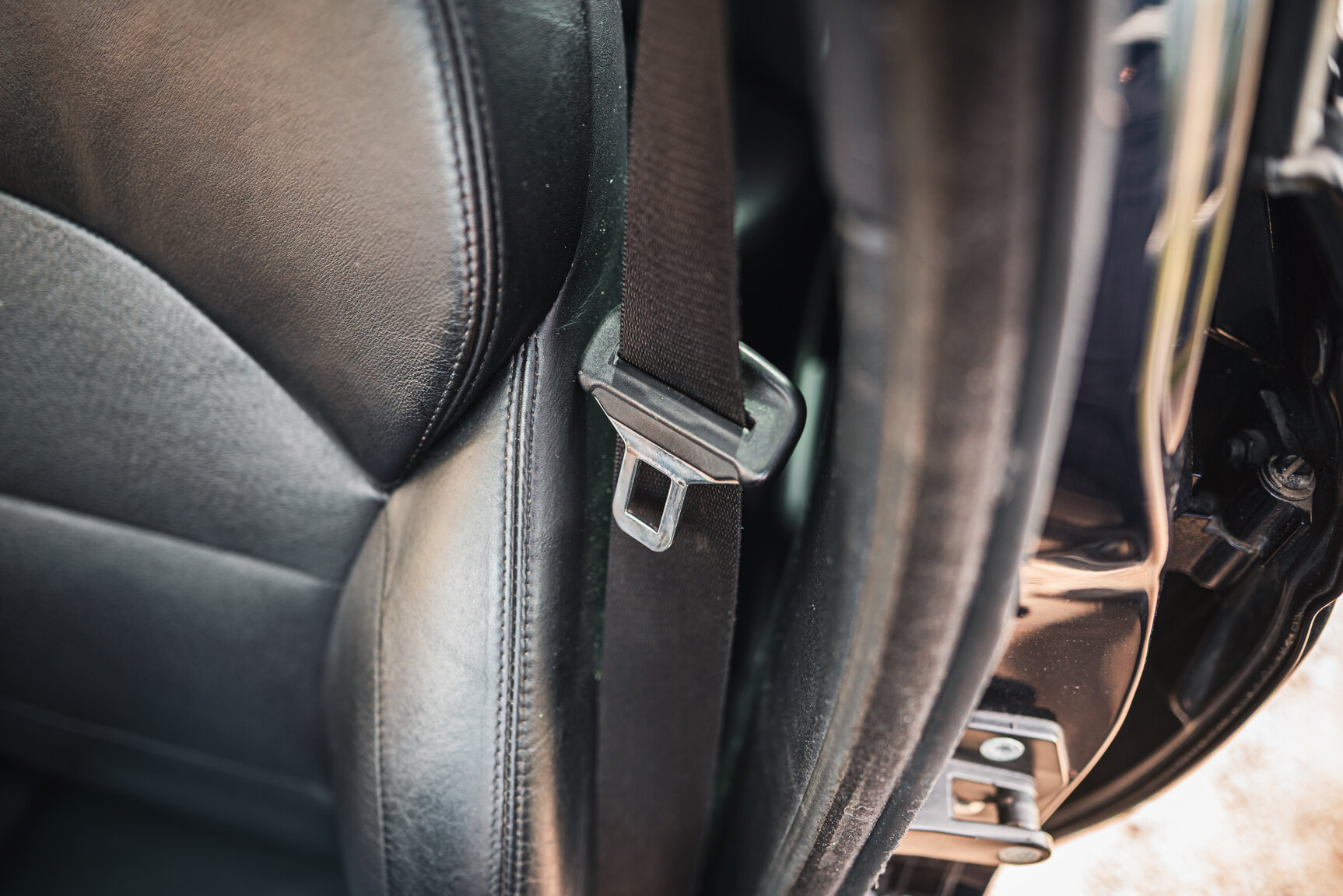 Interior image of 2000 BMW M5 E39