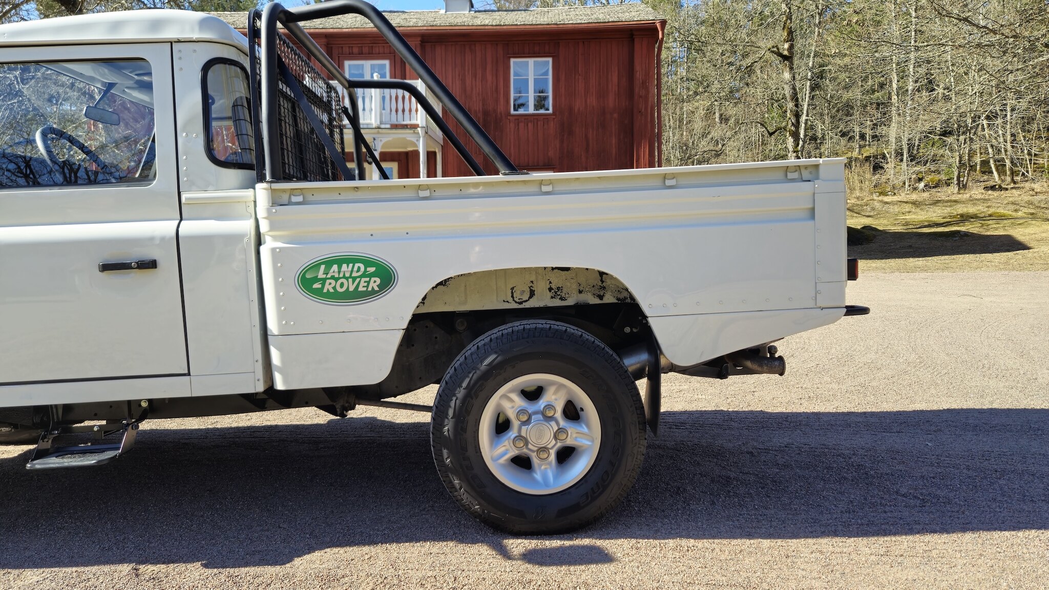 Exterior image of 1999 Land Rover Defender Single Cab Pickup