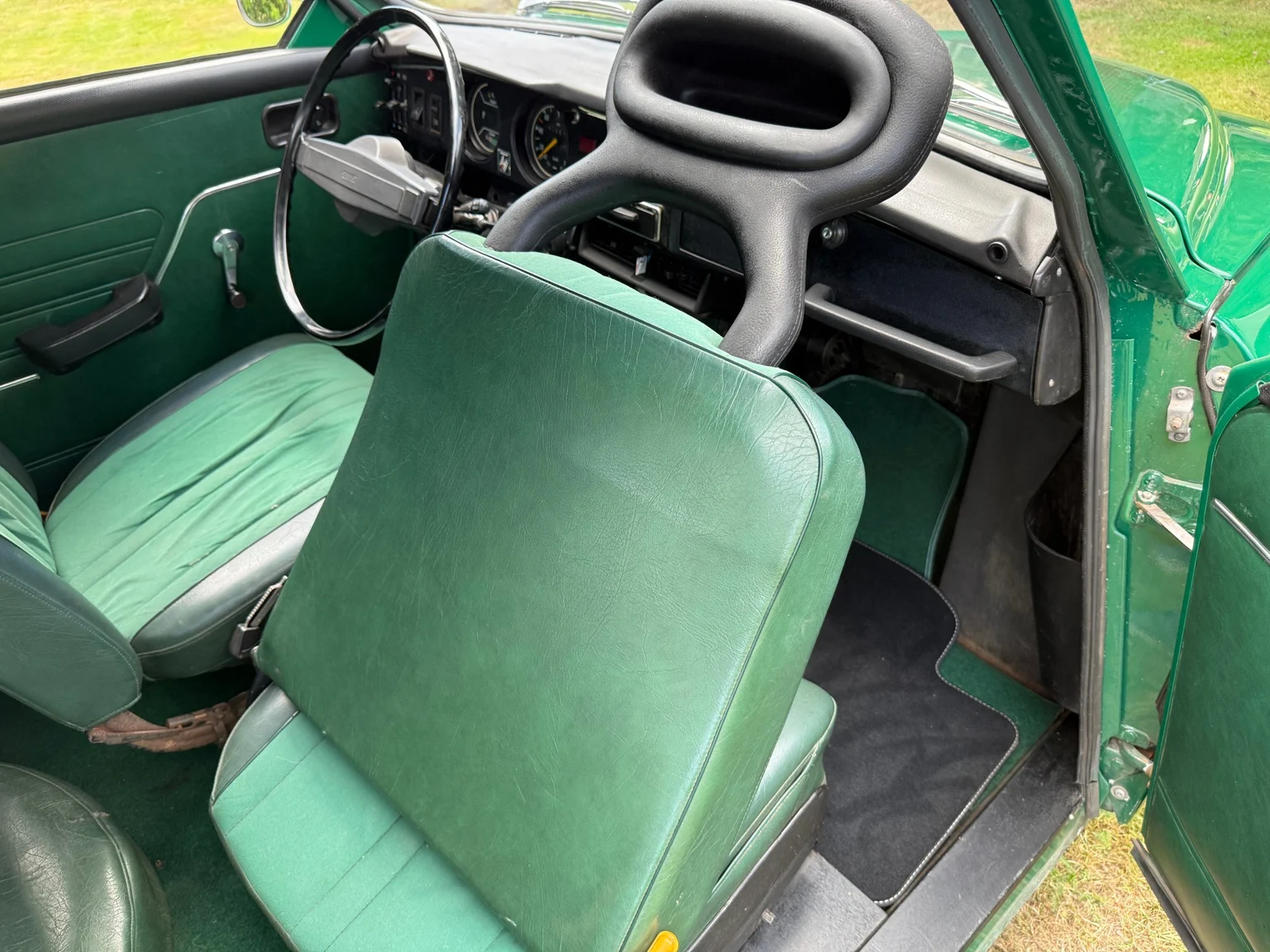 Innenraumfoto von 1975 Saab 95 V4 kombi - 7-sits (50)