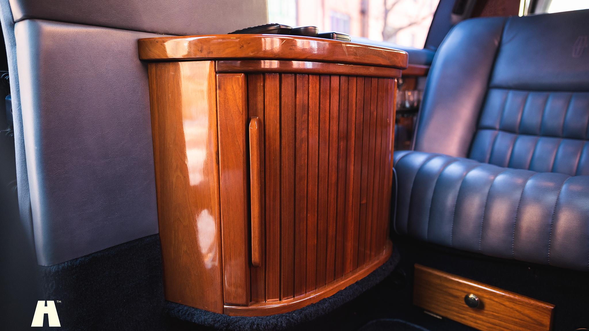 Interior image of 1992 Lincoln Town Car Limousine 