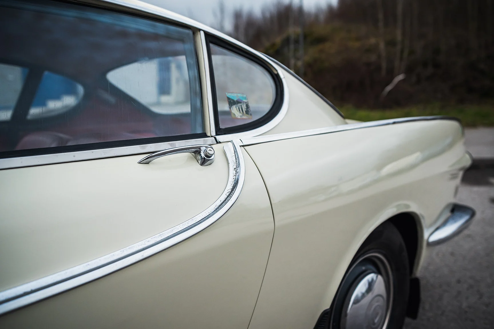 Exterior image of 1964 Volvo P 1800S (38)