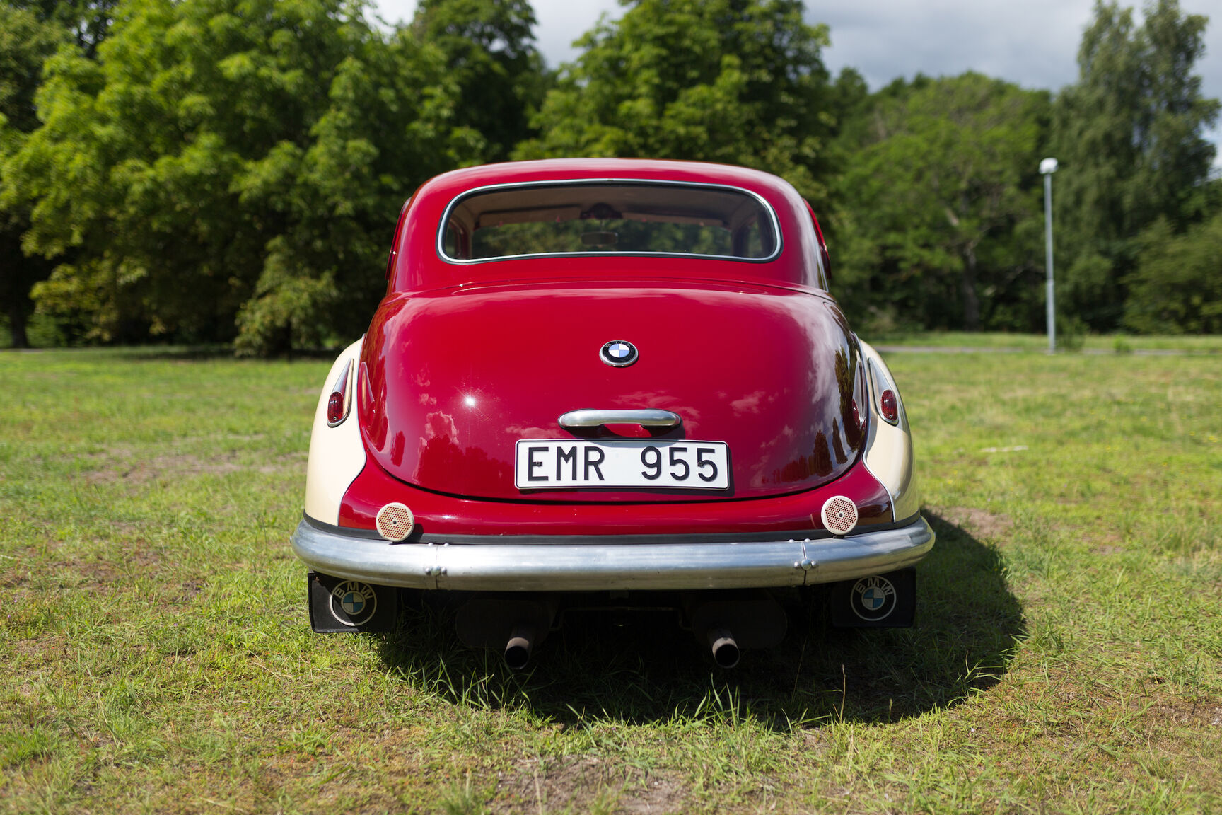 Exteriörbild på 1955 BMW 501 A Deluxe V8
