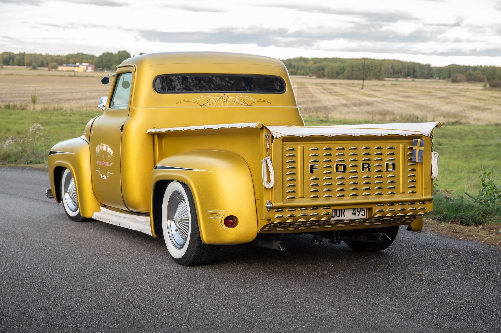 Exteriörbild på 1955 Ford F-100 Kustom