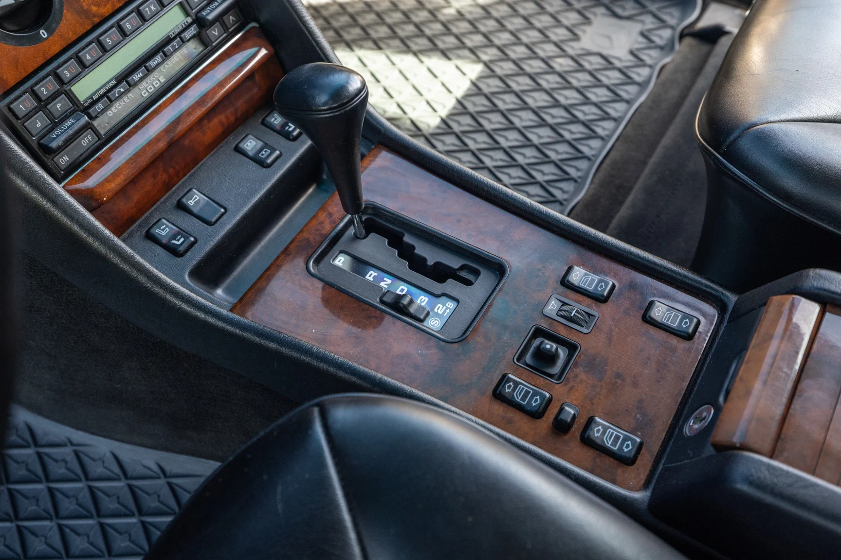 Innenraumfoto von 1989 Mercedes-Benz 560 SEL (10)