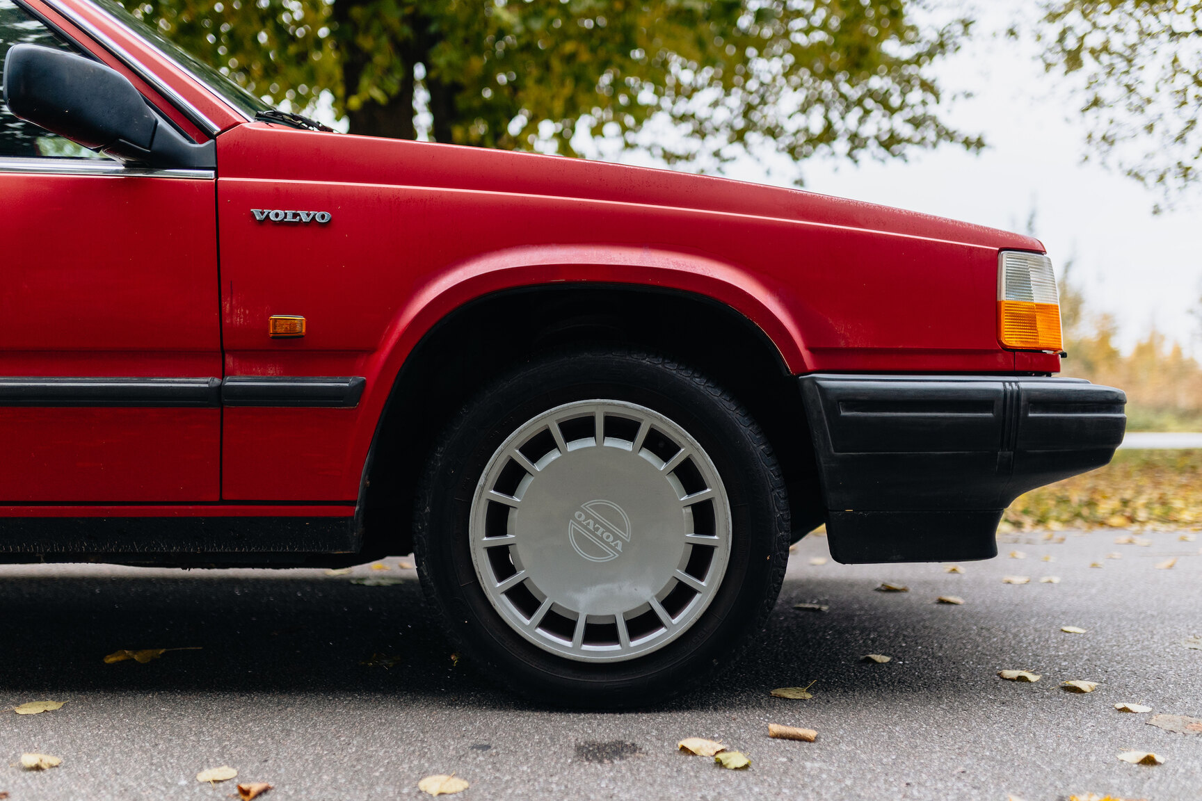 Exterior image of 1990 Volvo 740 GL 2.3