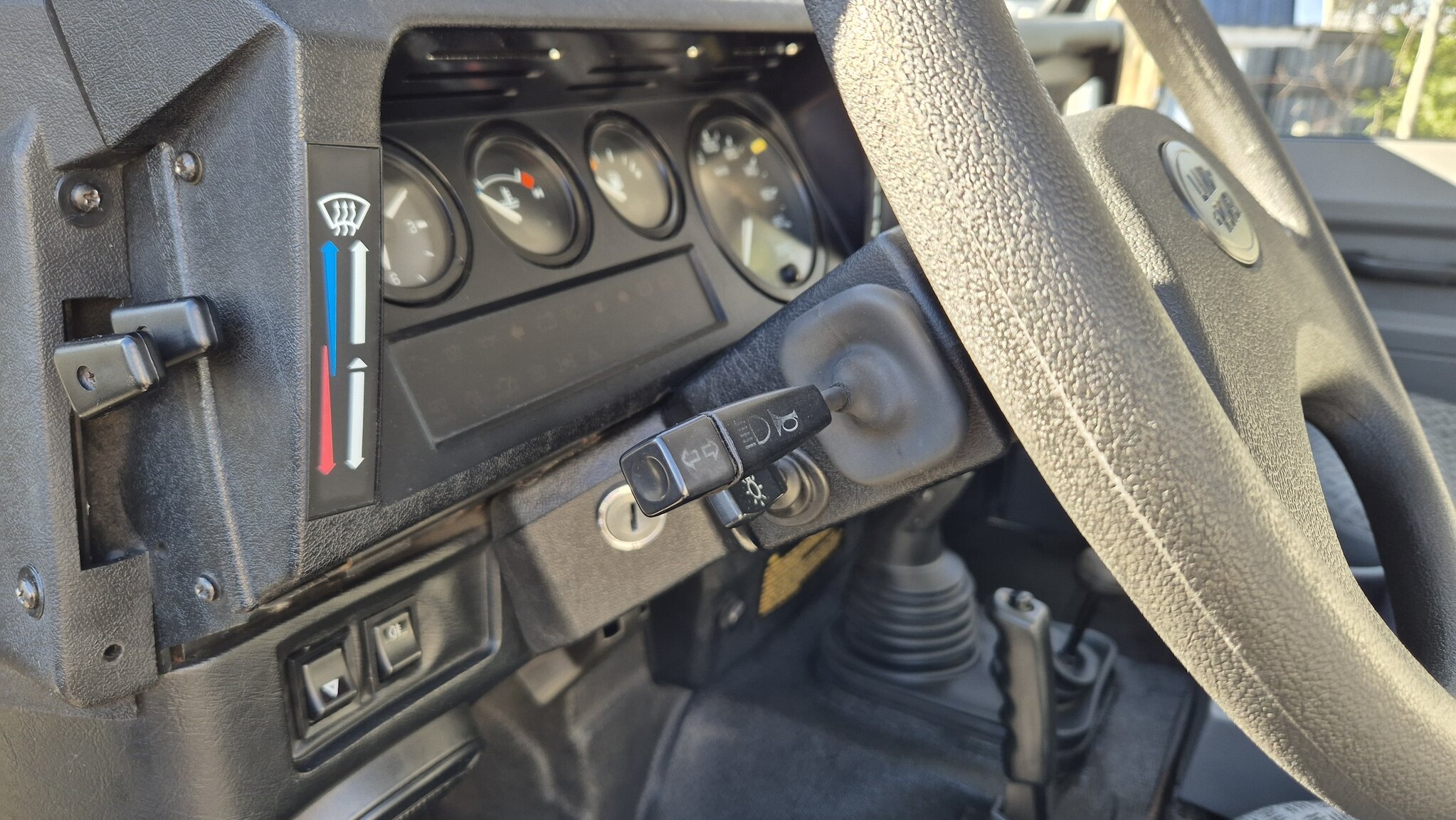 Interiörbild 1999 Land Rover Defender Single Cab Pickup