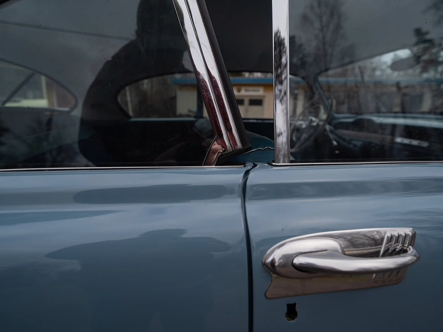 Exterior image of 1953 Plymouth Belvedere 2 door HT Coupe (44)