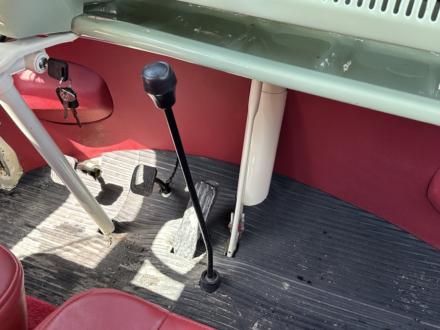 Interior image of 1969 Volkswagen T1 (25)