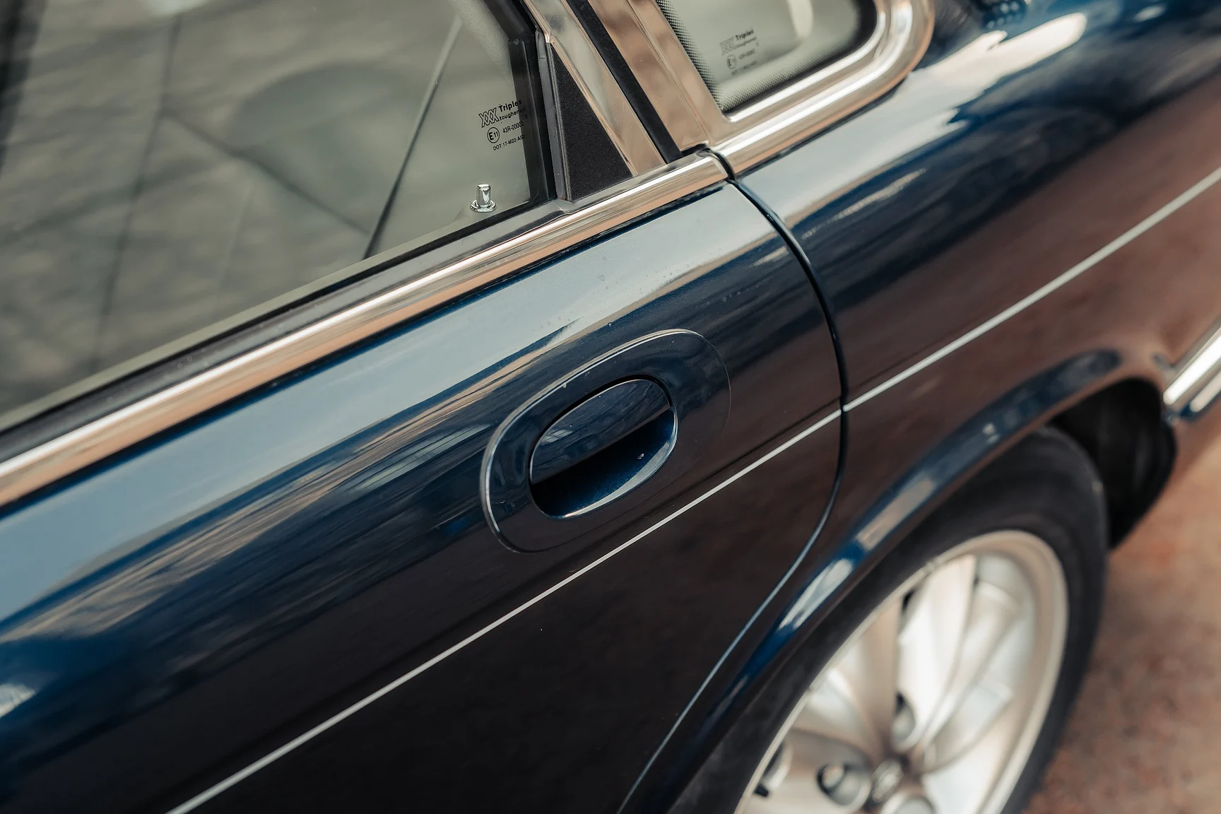 Exterior image of 2001 Jaguar  Xj 4,0 Sovereign (45)