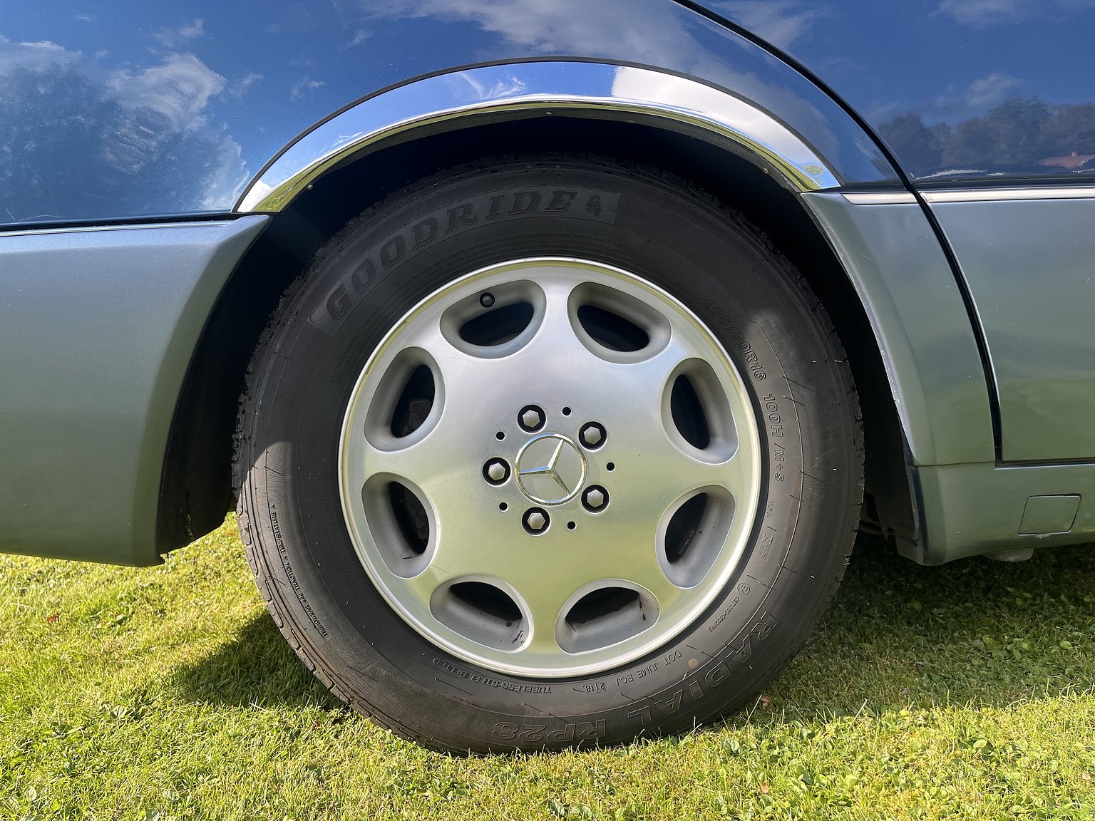 Exteriörbild på 1992 Mercedes-Benz 600 SEL