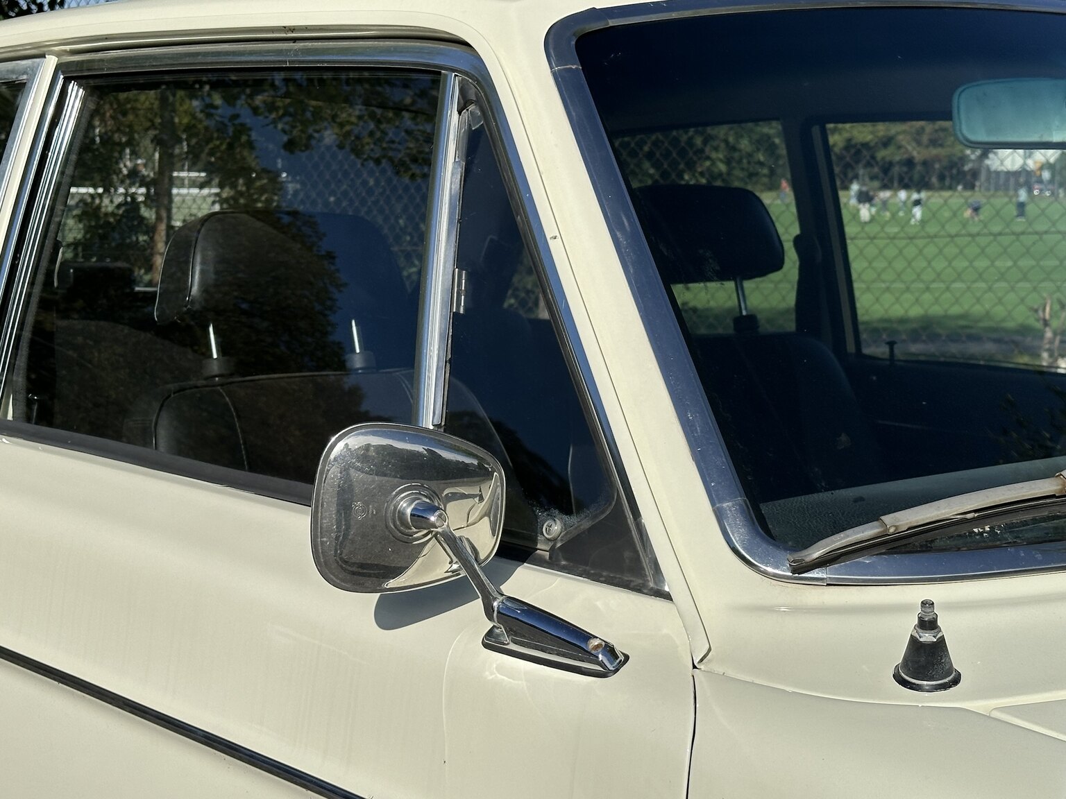 Exteriörbild på 1973 Volvo 142