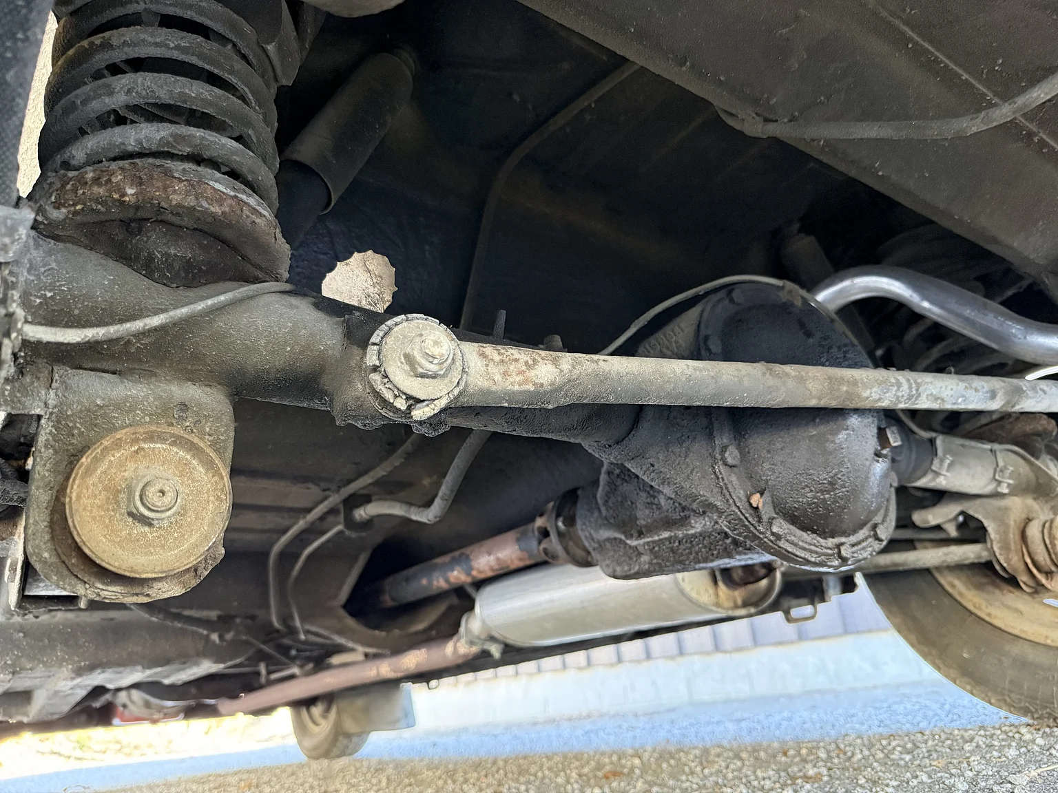 Image of 1964 Volvo Amazon mechanics (27)