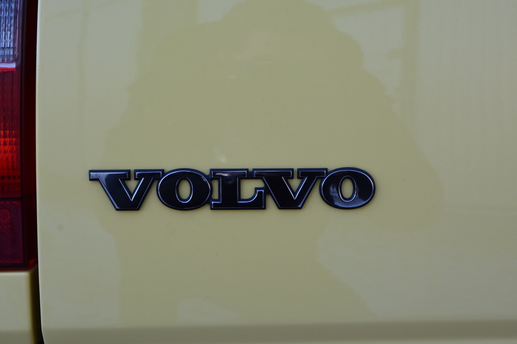 Exterior image of 1995 Volvo 850 T-5R Kombi