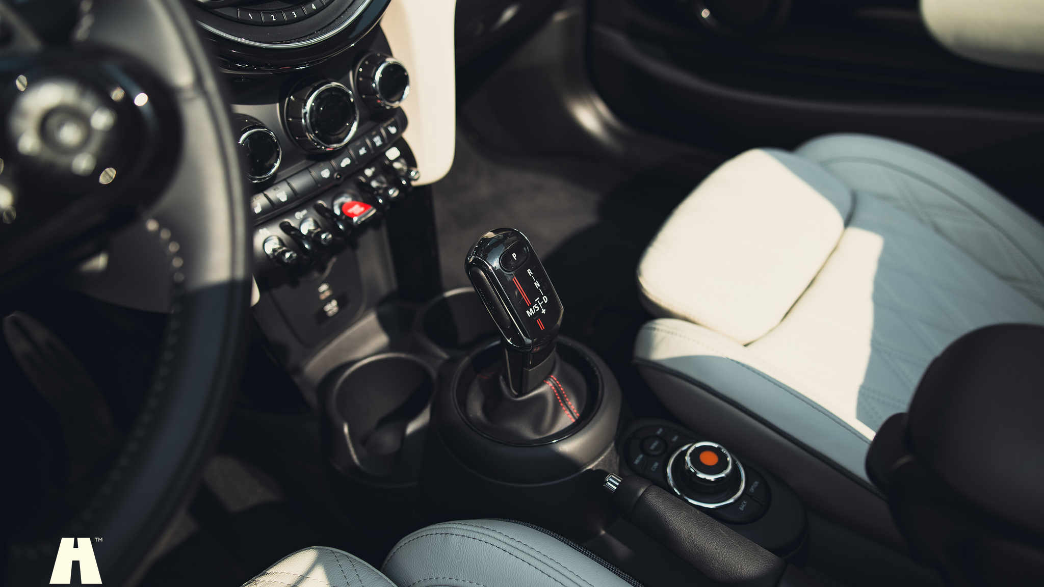 Interiörbild 2021 Mini John Cooper Works Cabriolet  (34)