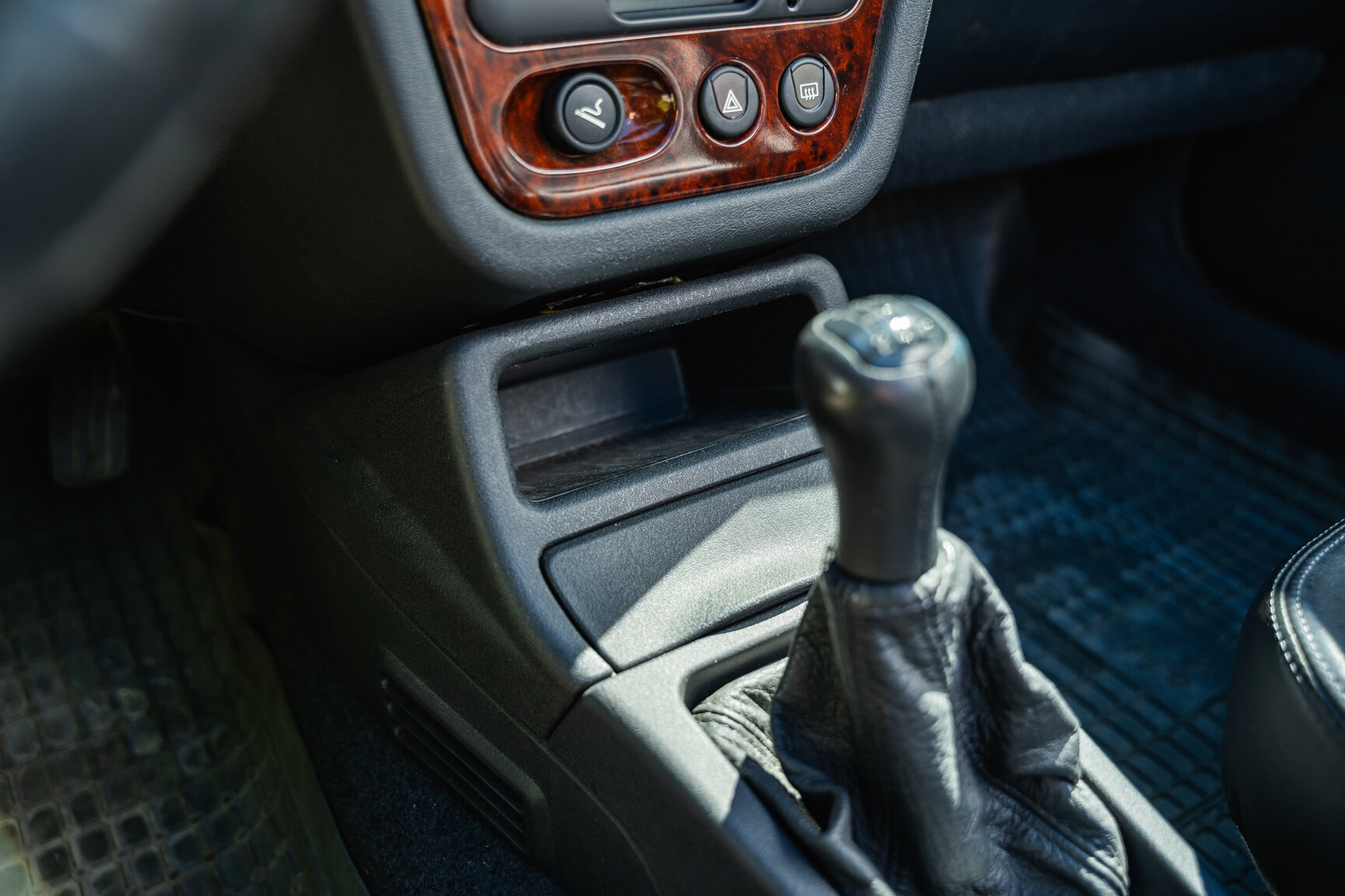 Interior image of 1997 Peugeot 306 Cabriolet