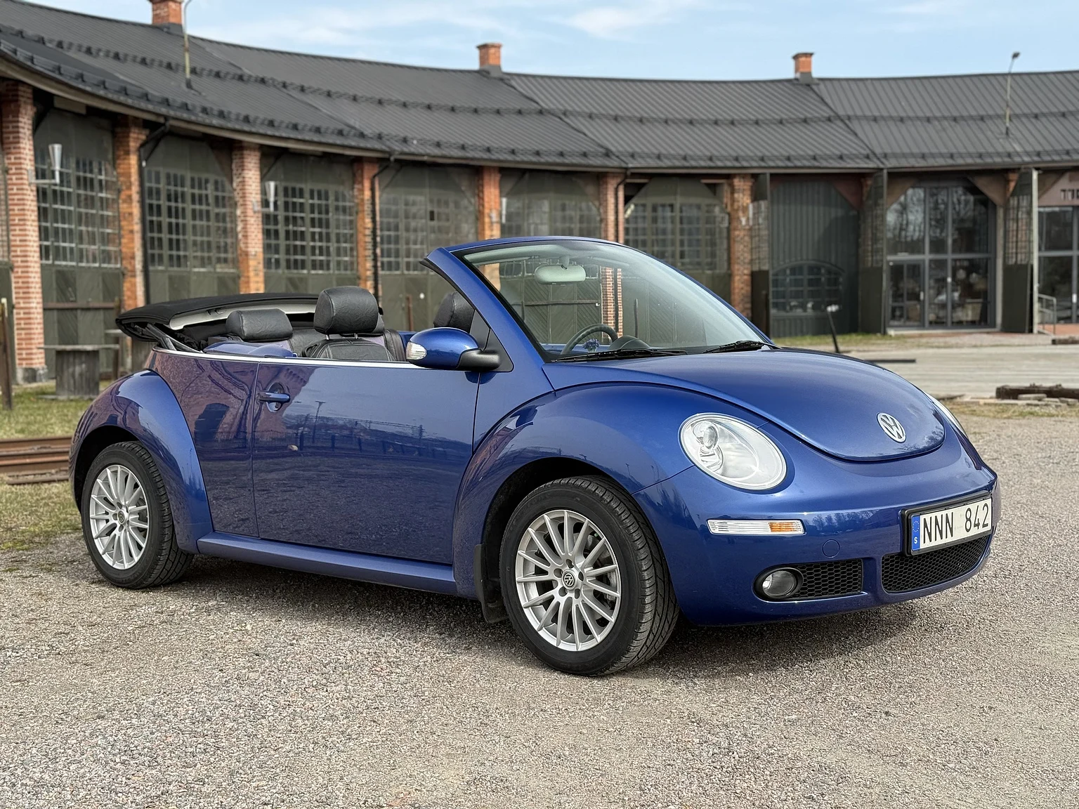 Exterior image of 2007 VW Beetle 1600 Cabriolet  (10)