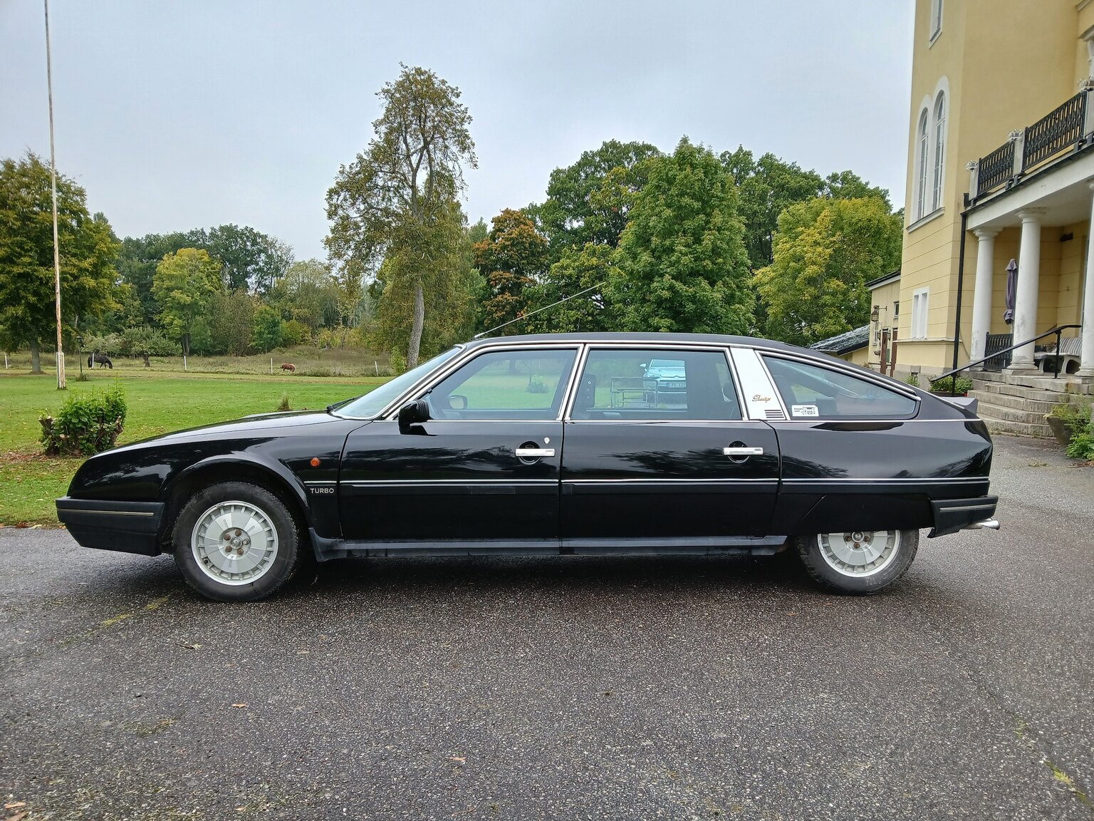 Exteriörbild på 1988 Citroen CX 25 T Prestige