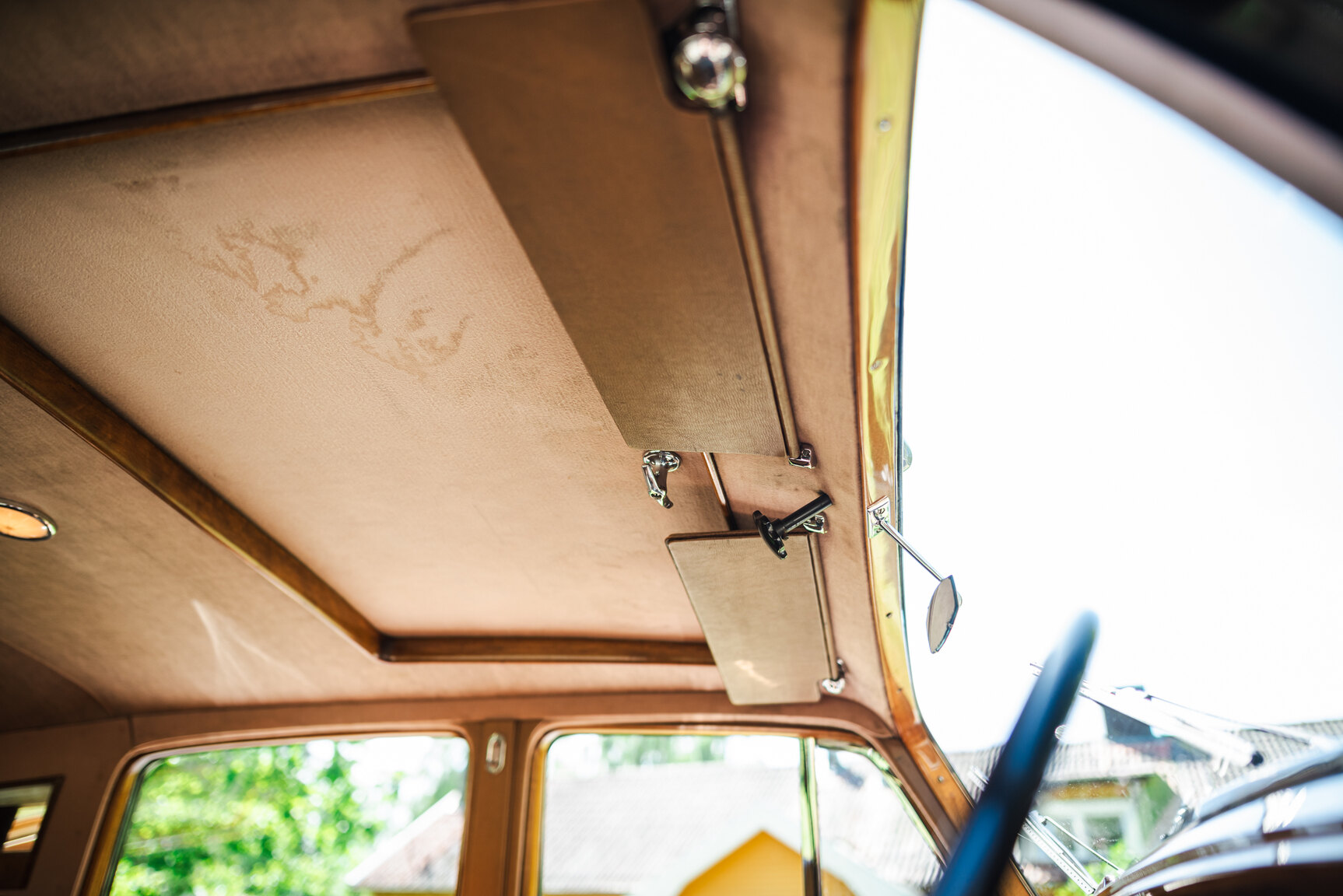 Interior image of 1950 Bentley 4 1/4 Litre
