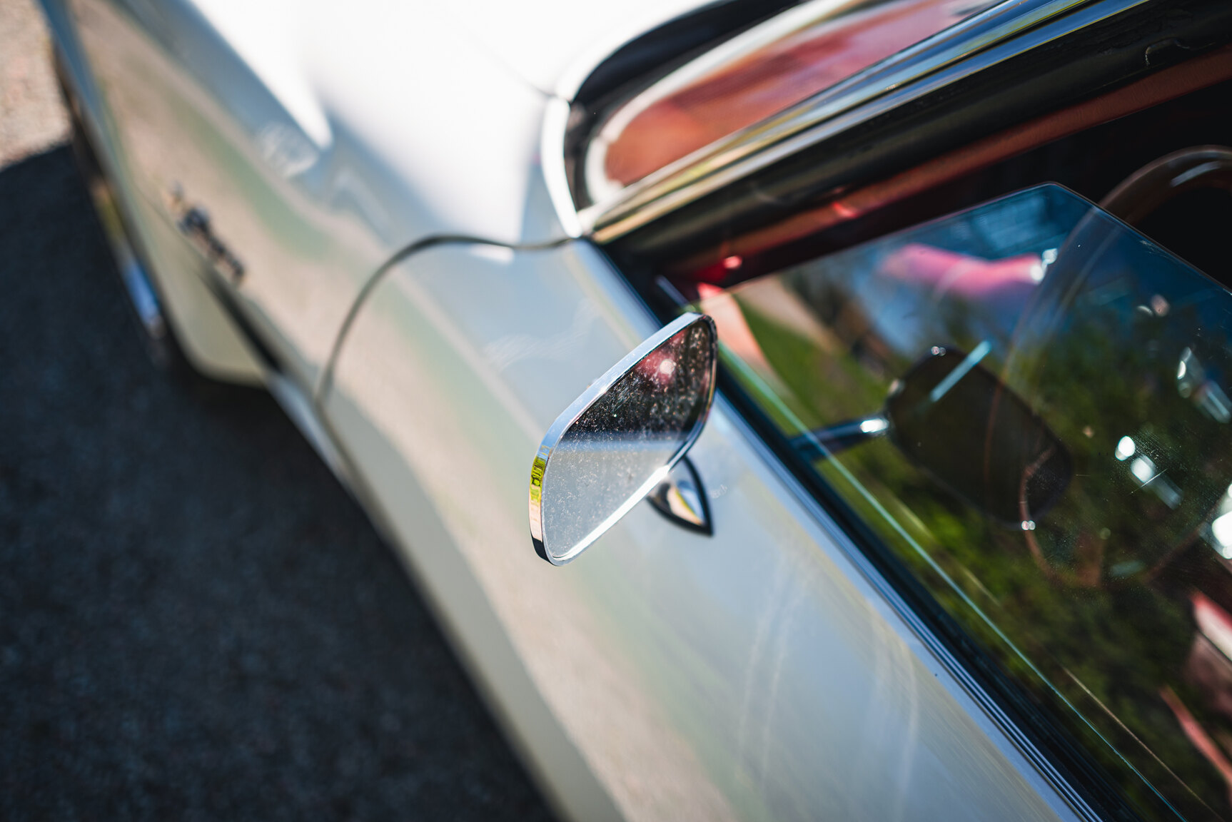 Exterior image of 1975 Chevrolet Corvette Stingray (39)