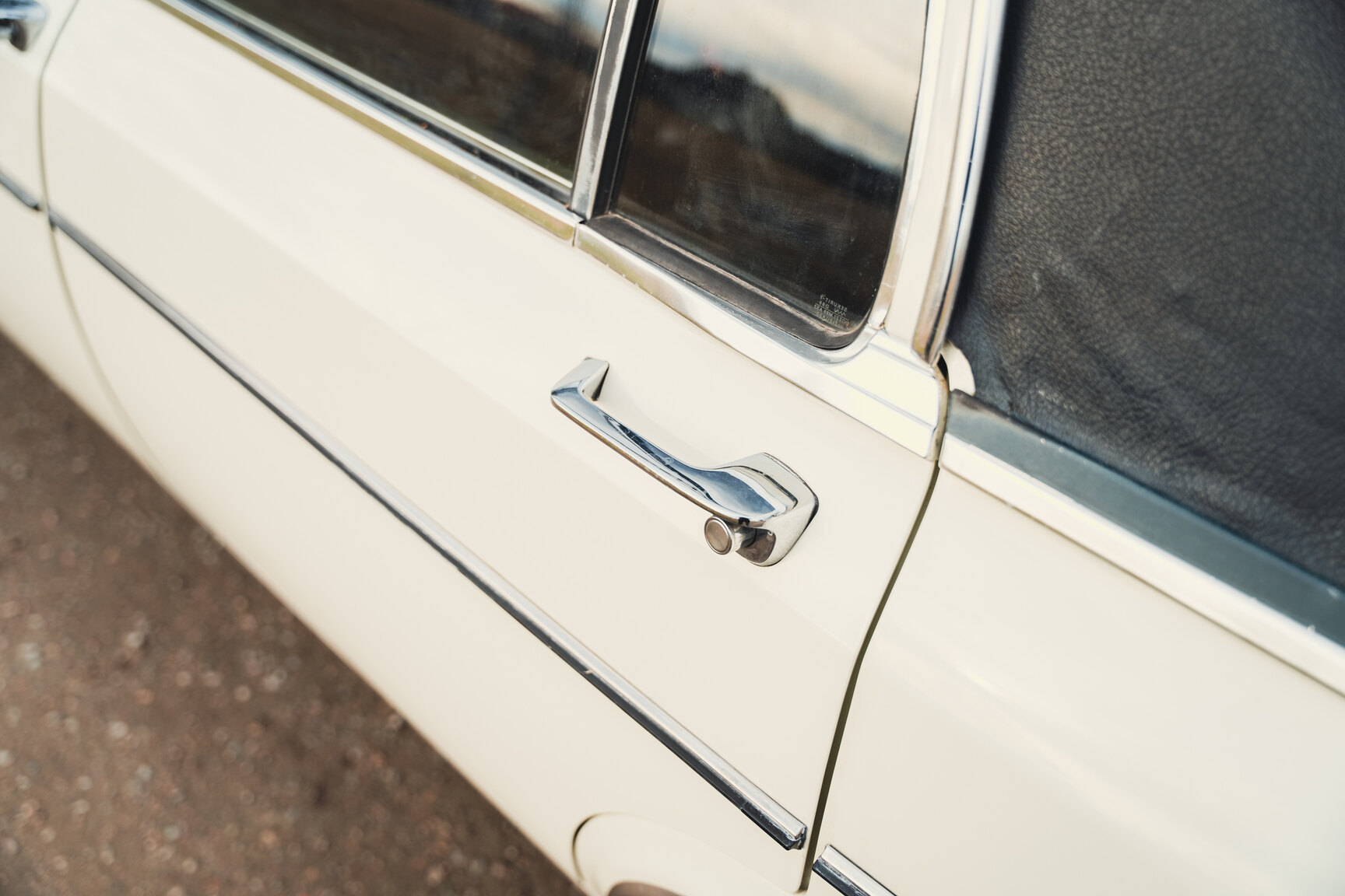 Exterior image of 1973 Opel Diplomat V8